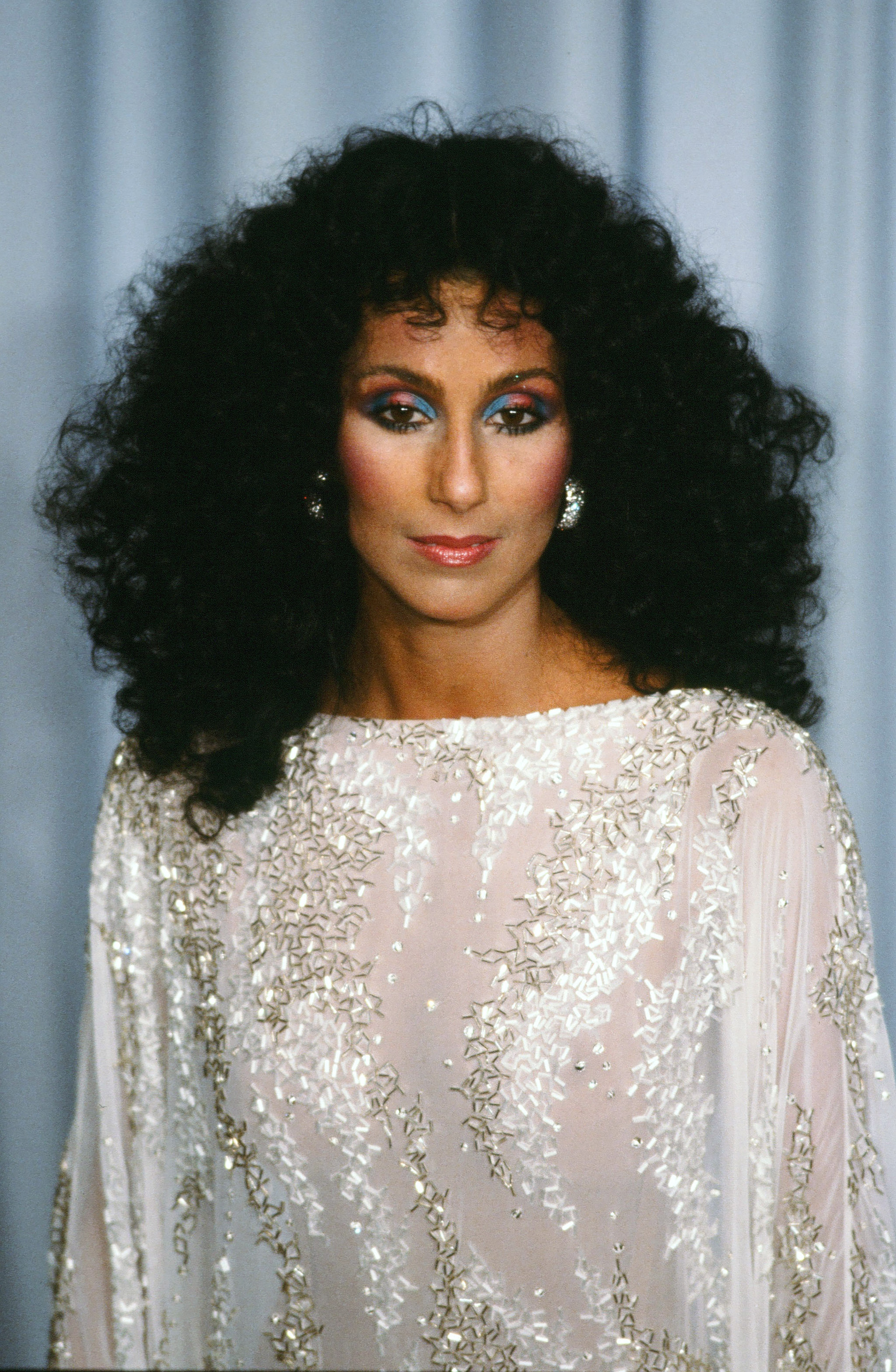 Cher asiste a la 55 edición de los Premios de la Academia el 11 de abril de 1983 en Los Ángeles, California | Fuente: Getty Images