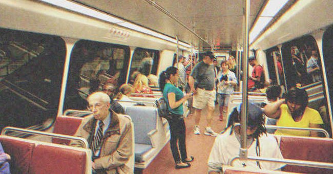 Personas en el metro. | Shutterstock