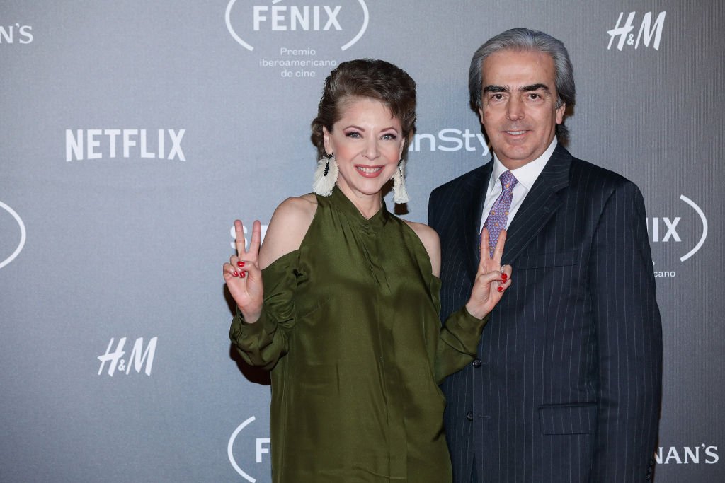 Edith González y Lorenzo Lazo asisten al Premio Iberoamericano De Cine Fenix 2017.| Fuente: Getty Images