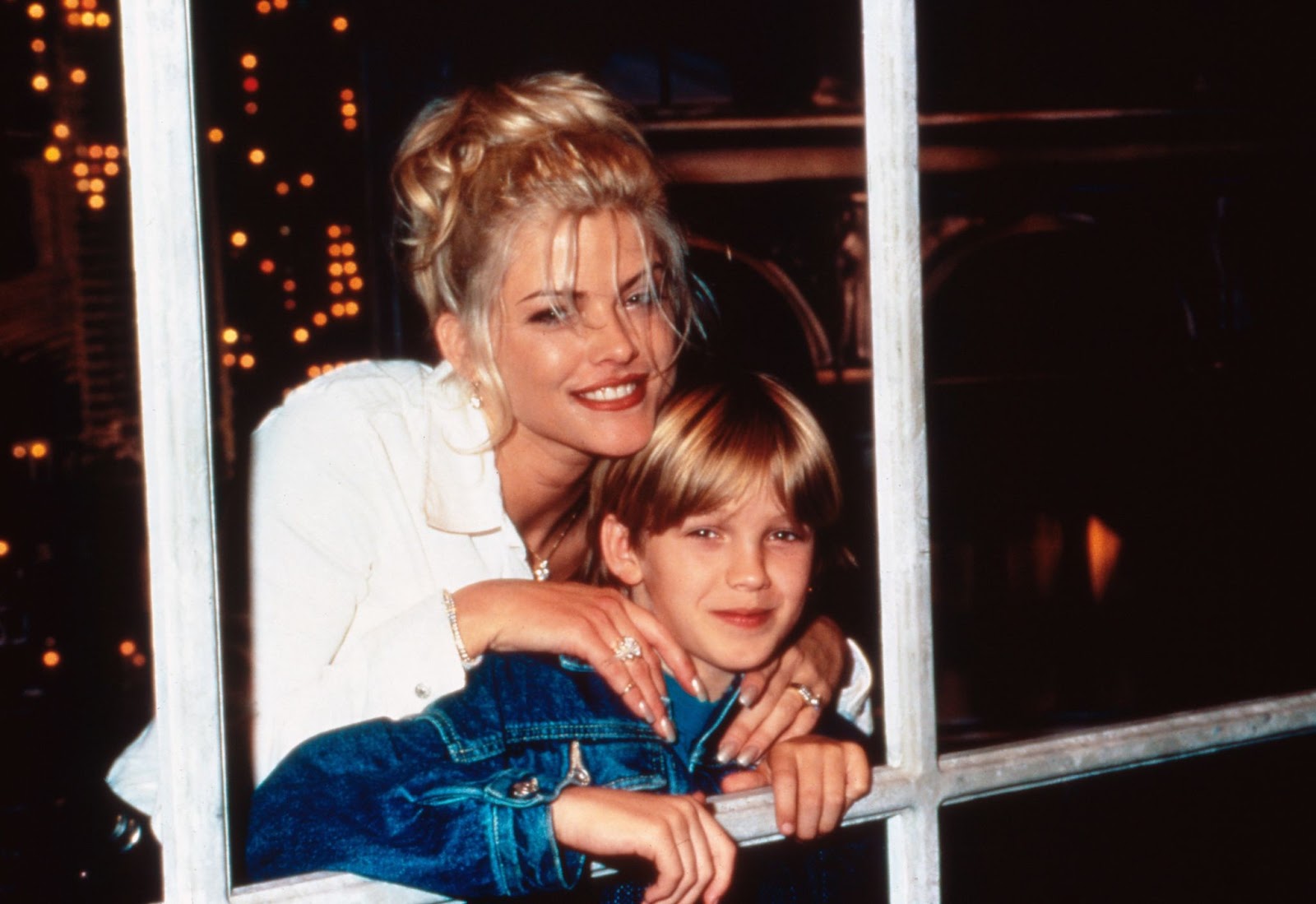 Anna Nicole Smith y su hijo Daniel, hacia 1997. | Fuente: Getty Images