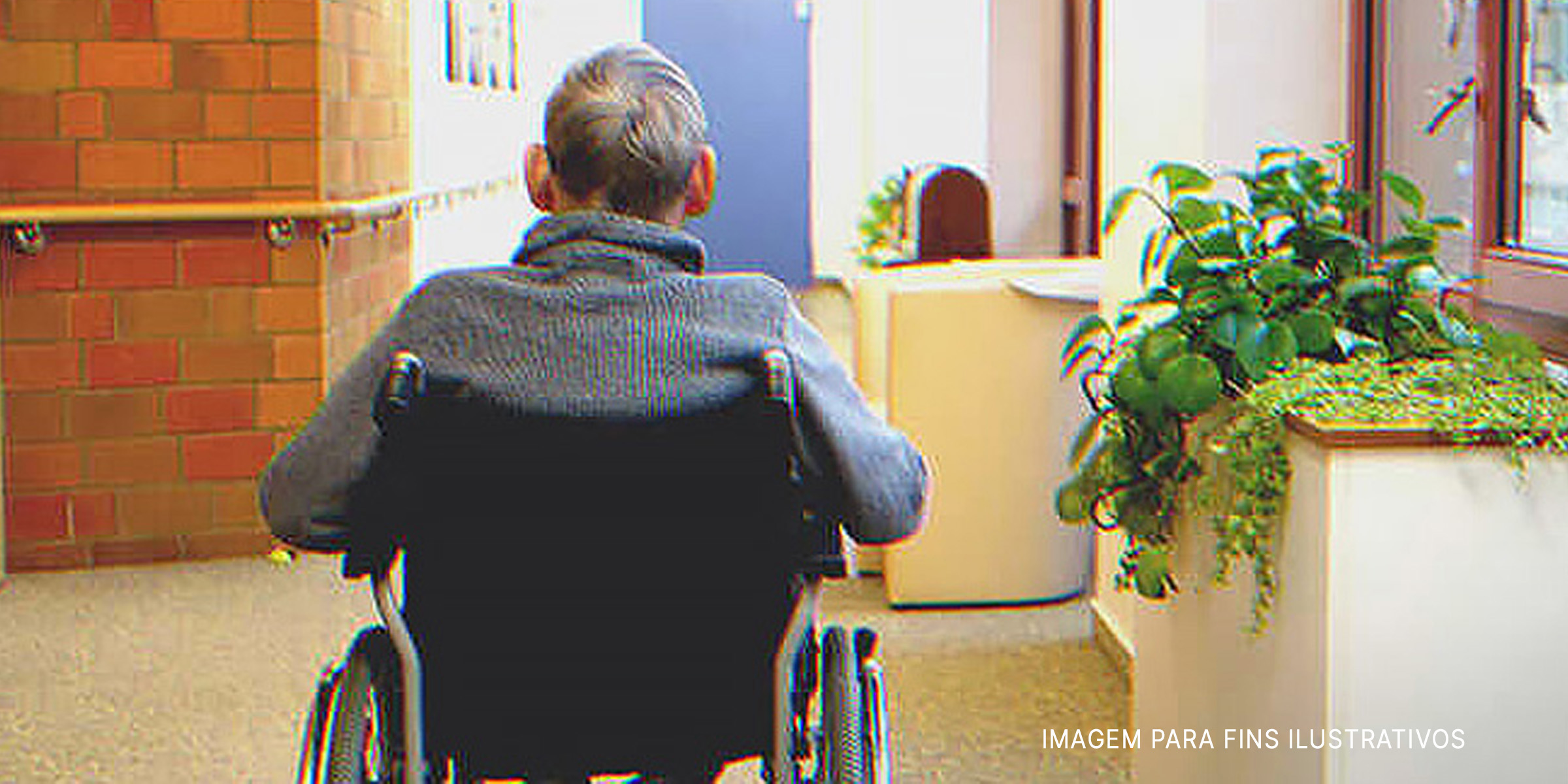 Idoso em cadeira de rodas. | Foto: Shutterstock