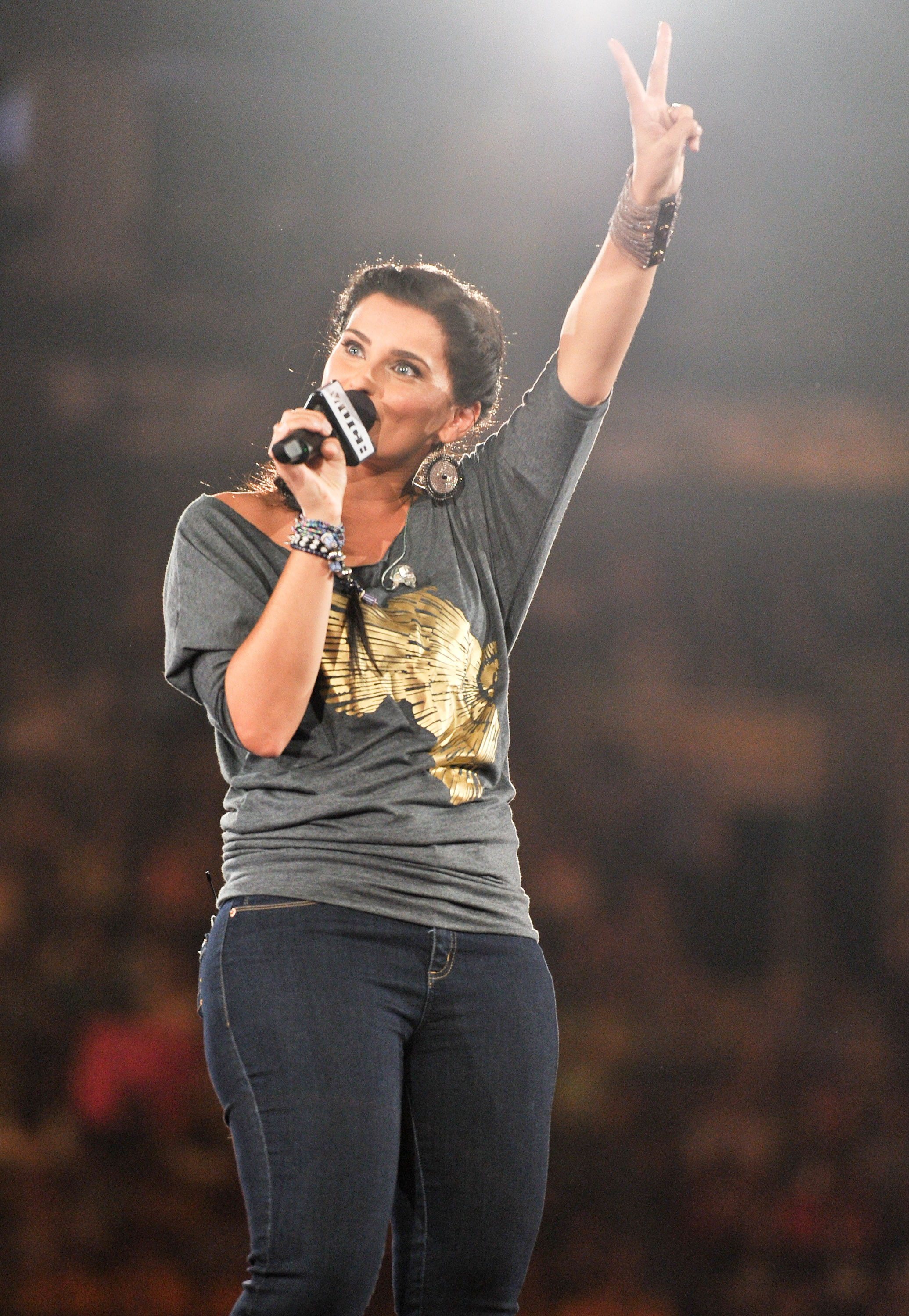 La cantante actúa en el Free The Children's We Day el 27 de septiembre de 2011, en Toronto, Canadá. | Fuente: Getty Images