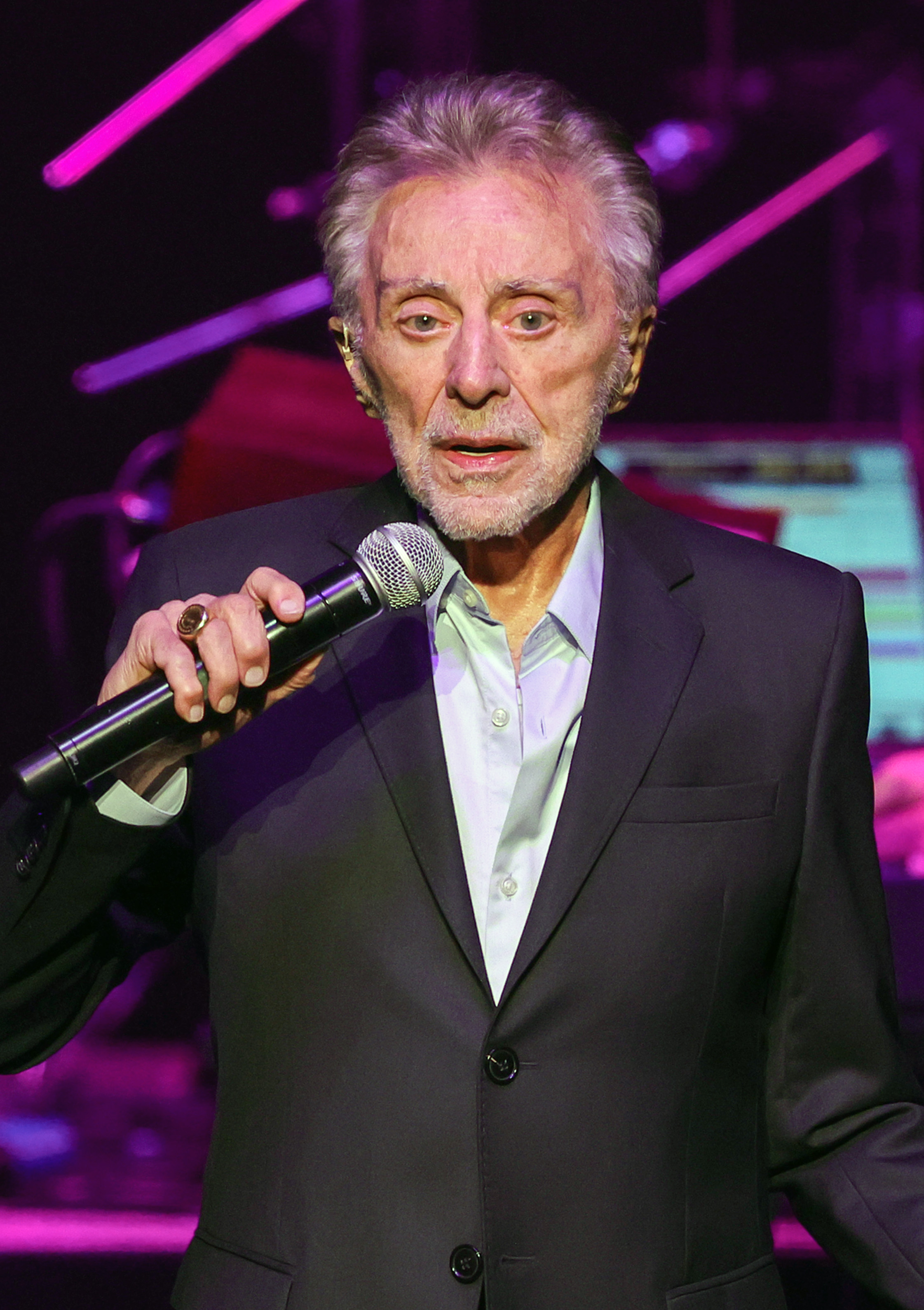 El famoso cantante durante una actuación en directo en el International Theater del Westgate Las Vegas Resort & Casino el 26 de octubre de 2023, en Las Vegas, Nevada. | Fuente: Getty Images