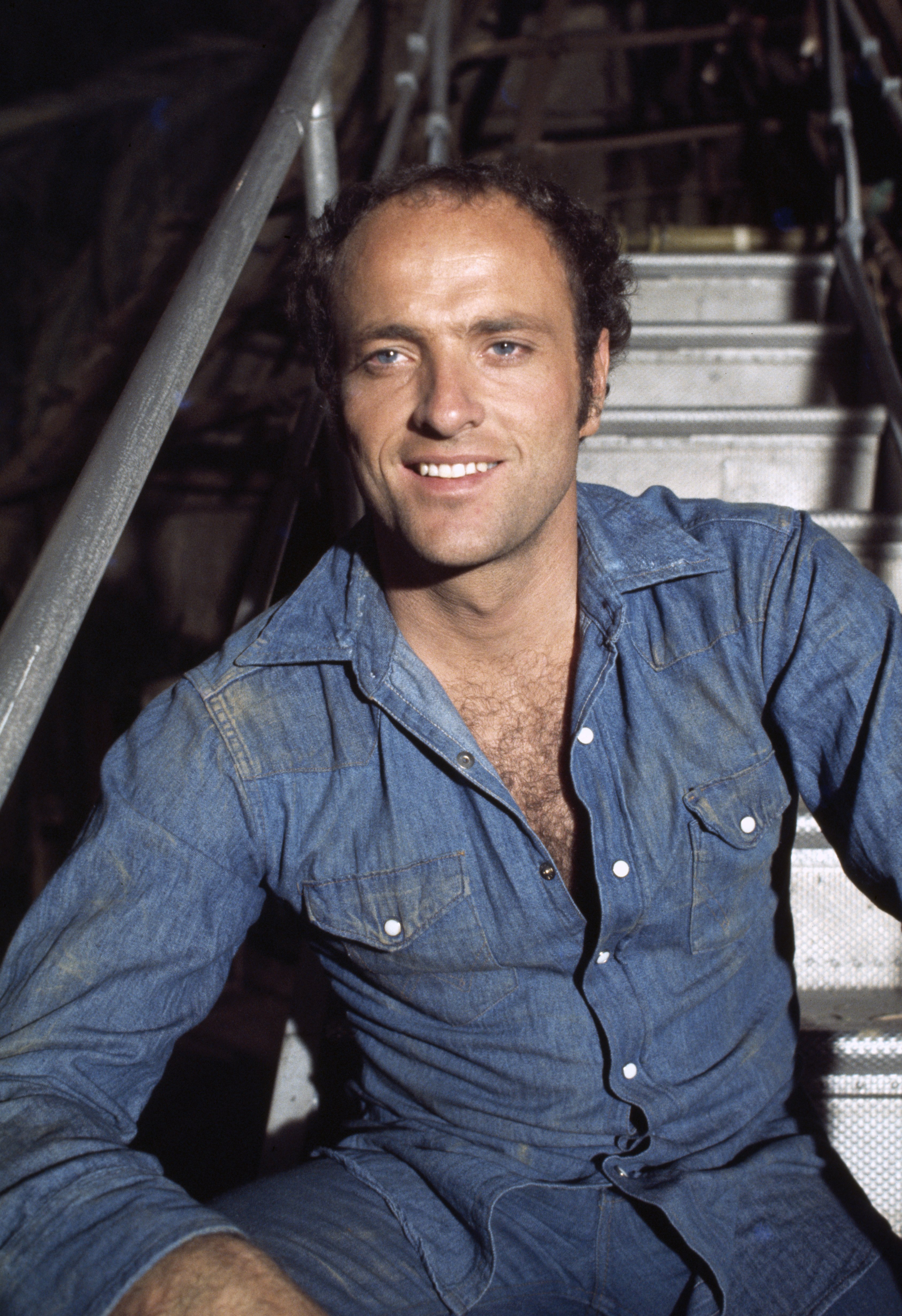 Kevin Dobson en un episodio piloto de "Stranded" el 26 de mayo de 1976. | Foto: Getty Images.