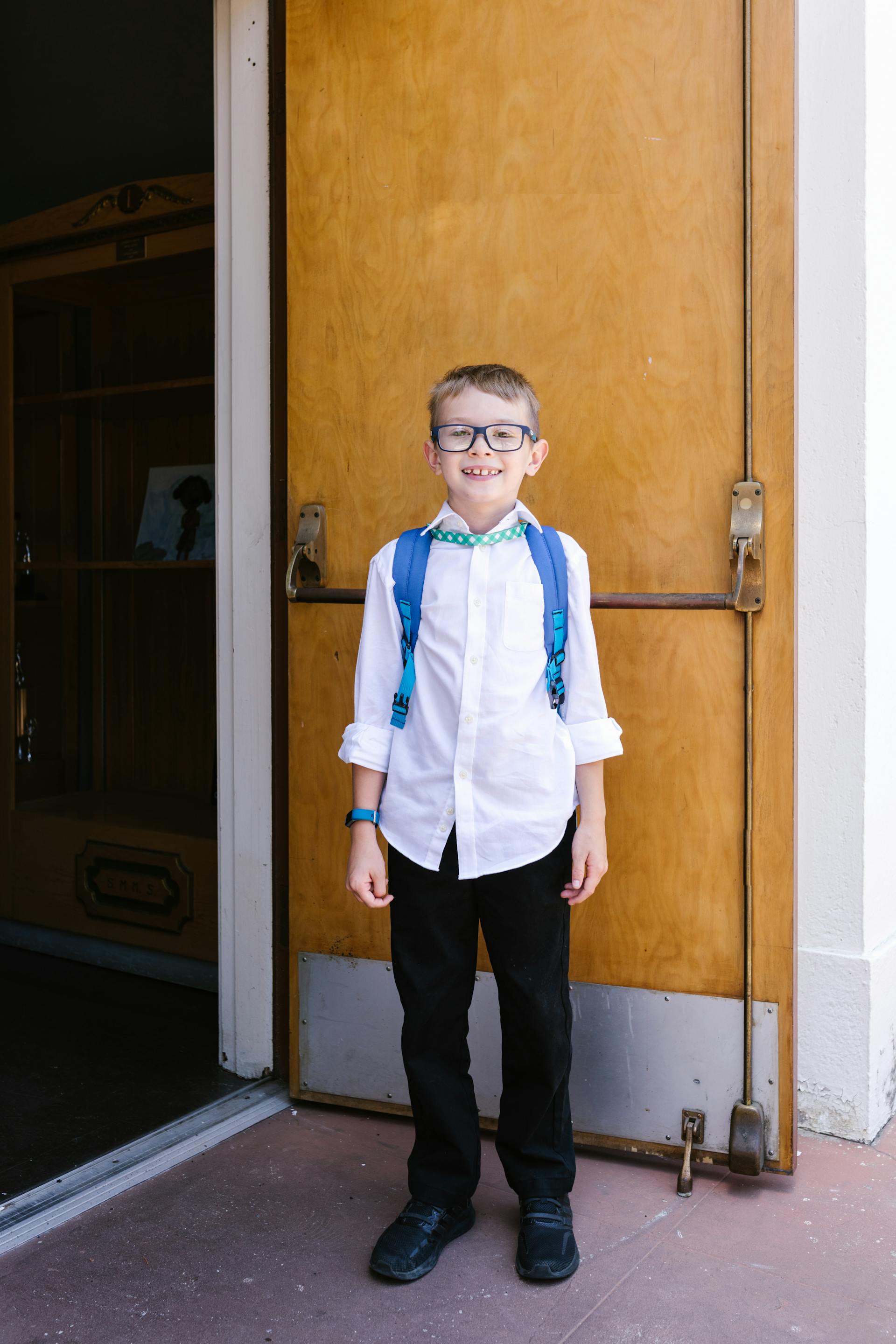 Un colegial feliz | Fuente: Pexels