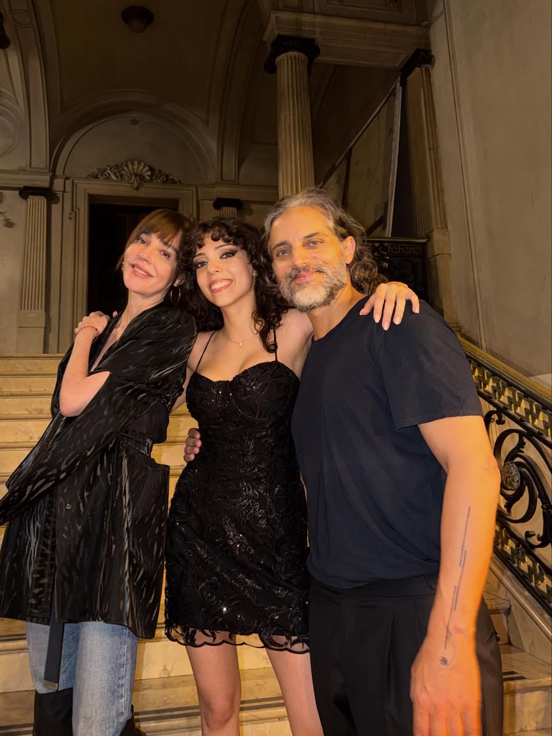 (Izq. a der.) Paola Krum, Eloísa Furriel y Joaquín Furriel | Fuente: Instagram/elofurriel_