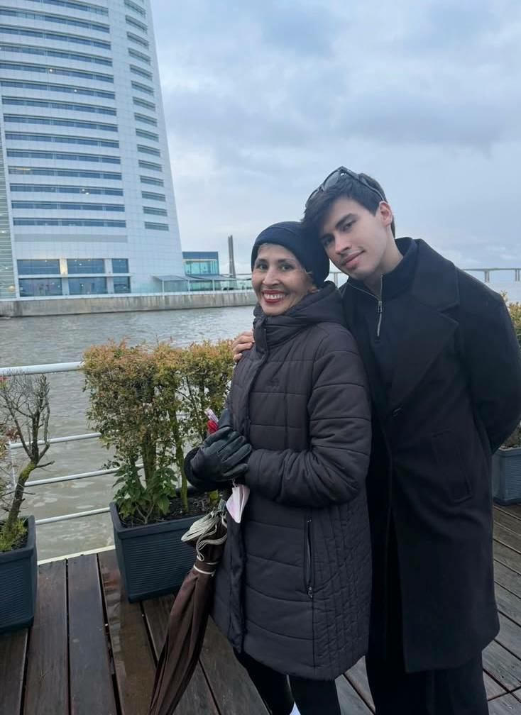 La Divaza junto a su madre  Keyna Álvarez. | Fuente: Instagram La Divaza.