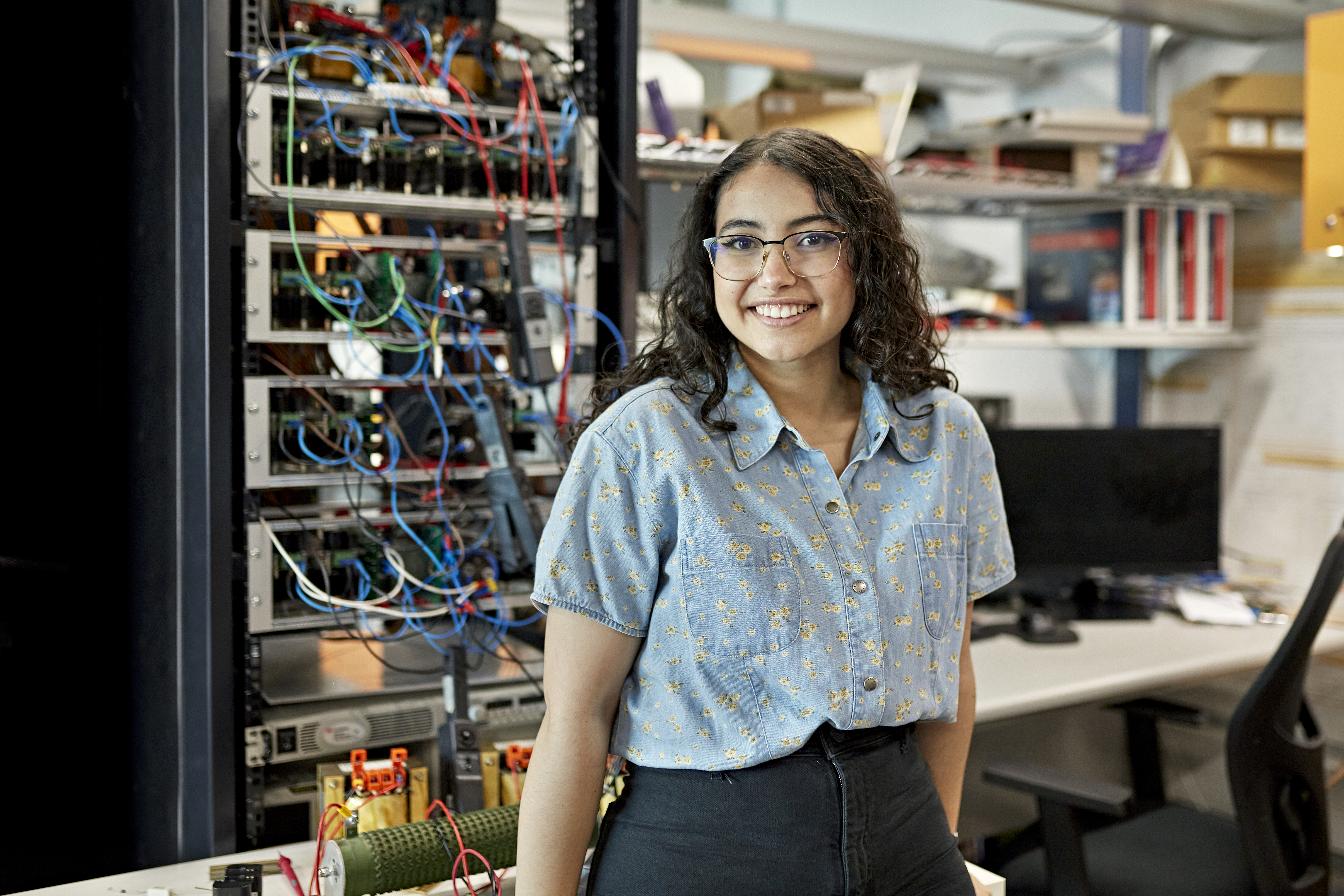 Retrato de una estudiante de STEM de veintipocos años | Fuente: Getty Images