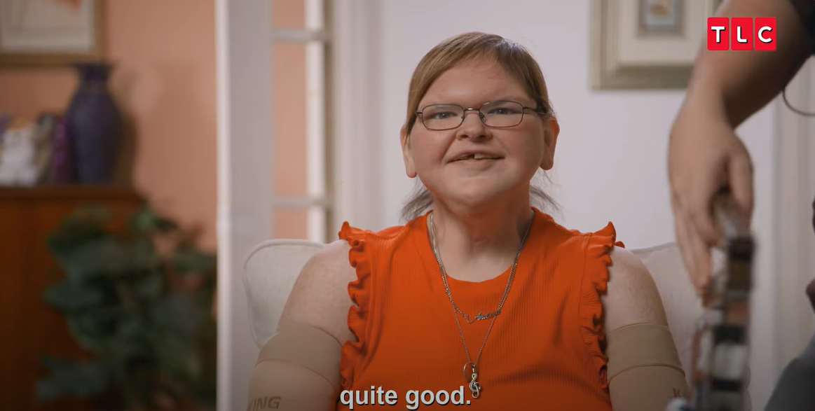 Tammy Slaton luce una blusa naranja durante su entrevista con TLC, de un vídeo publicado el 6 de junio de 2025 | Fuente: YouTube/TLC