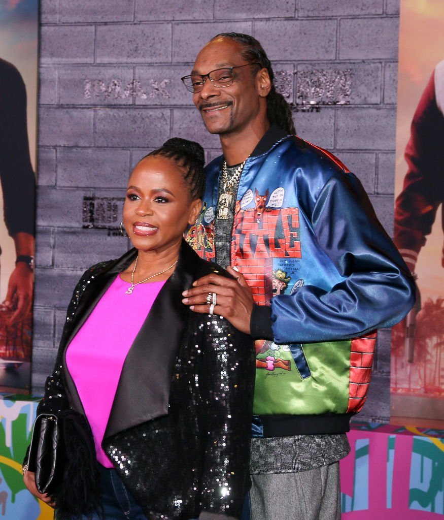 Shante Taylor y Snoop Dogg en el estreno mundial de "Bad Boys for Life" en el Teatro Chino TCL, en Hollywood, California. Enero 2020. | Foto: Getty Images