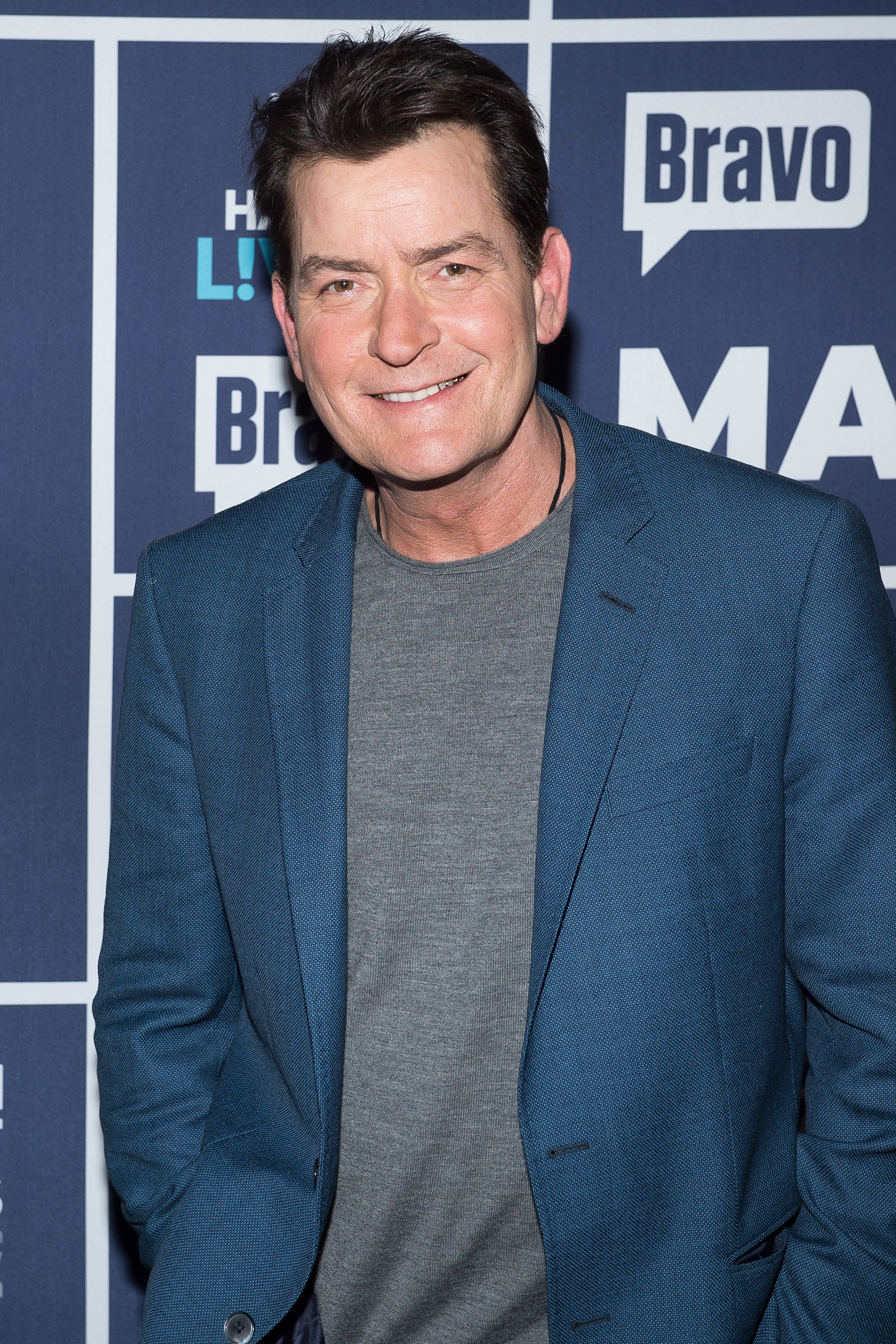 Charlie Sheen en "Mira lo que pasa en vivo con Andy Cohen" | Foto: Getty Images