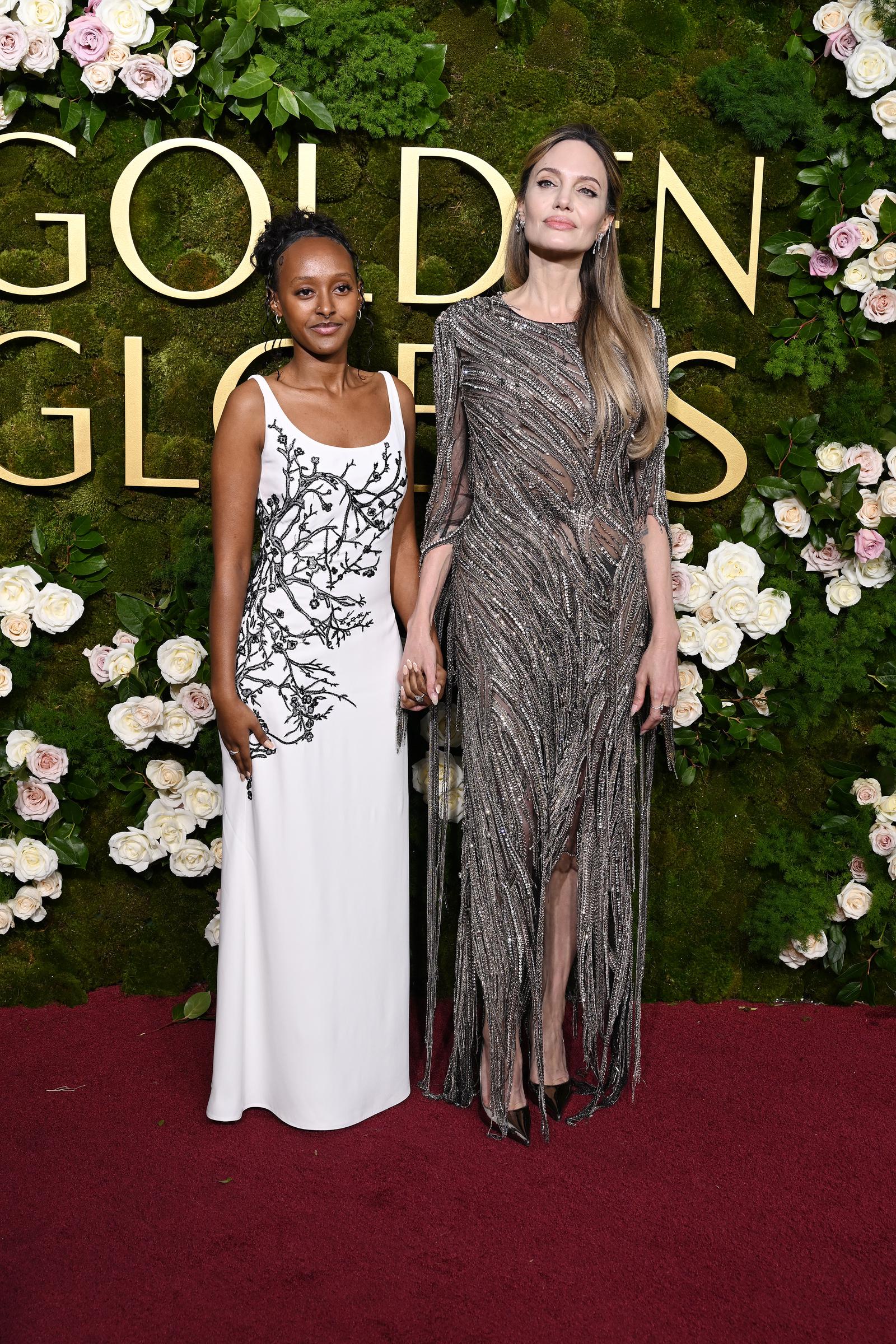 Angelina Jolie y Zahara Jolie durante la 82ª edición anual de los Golden Globes el 05 de enero de 2025, en Beverly Hills, California. | Fuente: Getty Images