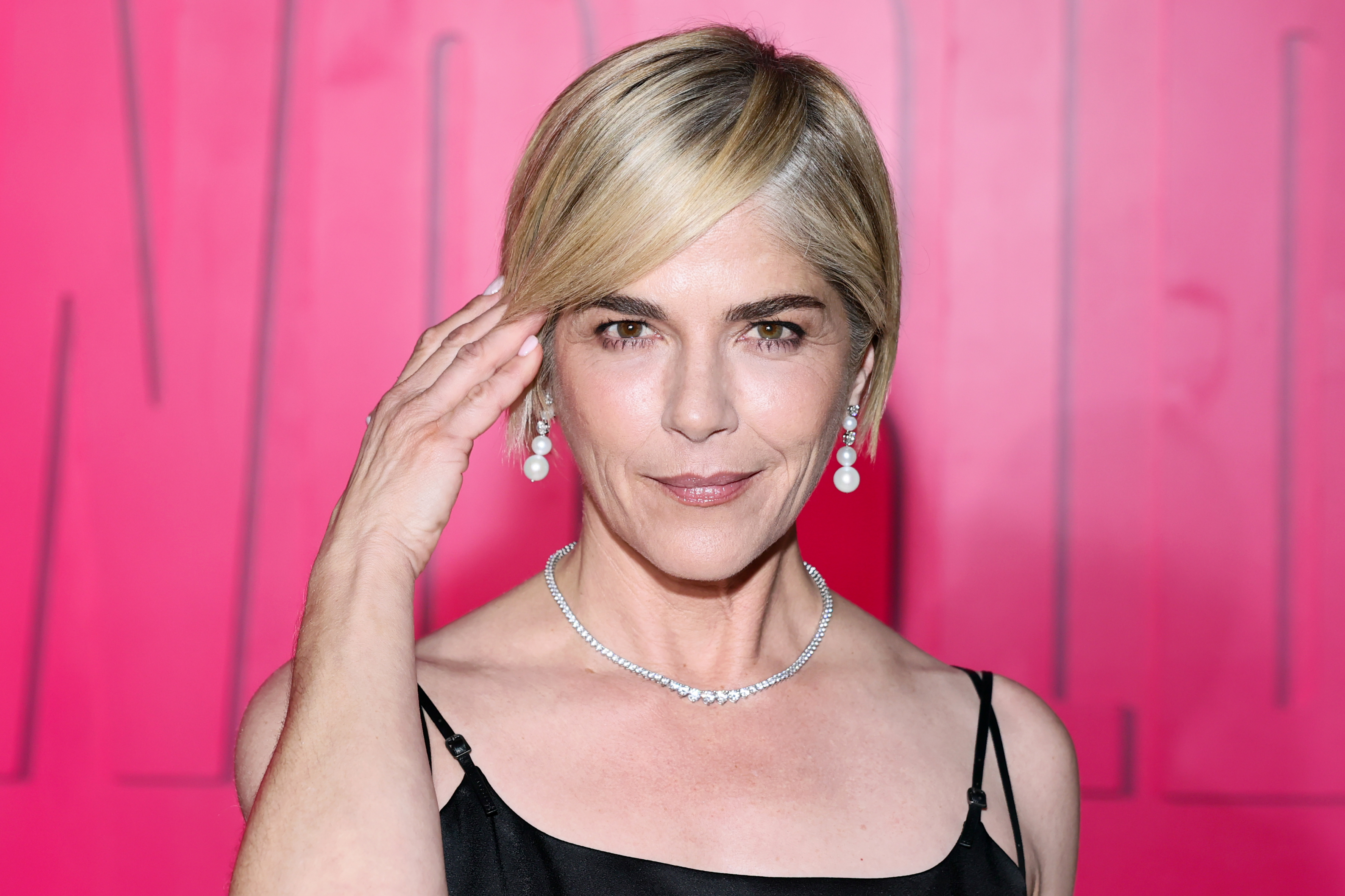 Selma Blair reveló su diagnóstico de esclerosis múltiple en 2018, compartiendo más tarde alentadoras novedades sobre su recuperación. En abril de 2025, celebró estar "realmente libre de recaídas" y expresó un renovado entusiasmo por su carrera de actuación. | Fuente: Getty Images