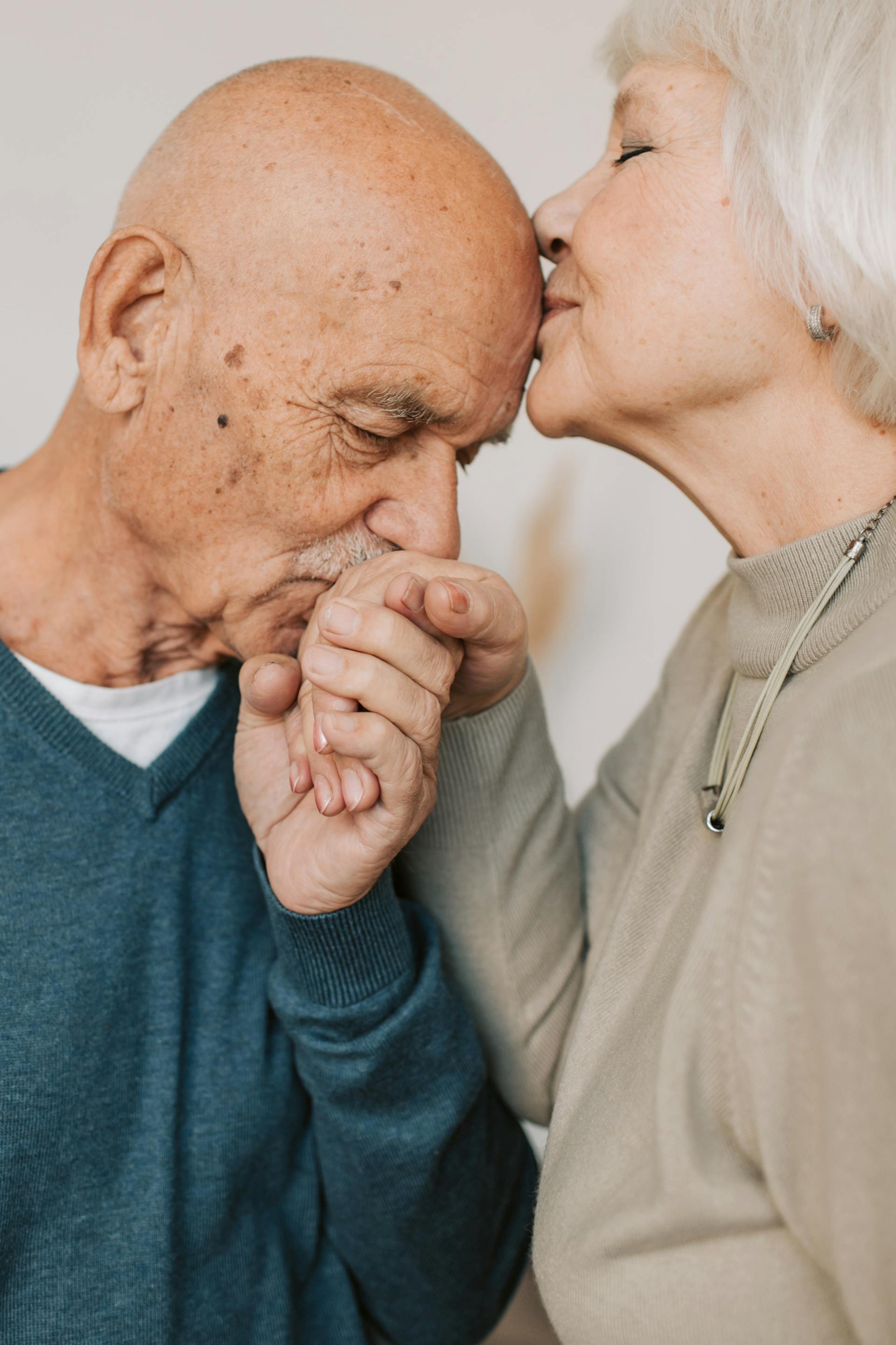 Una pareja de ancianos | Fuente: Pexels
