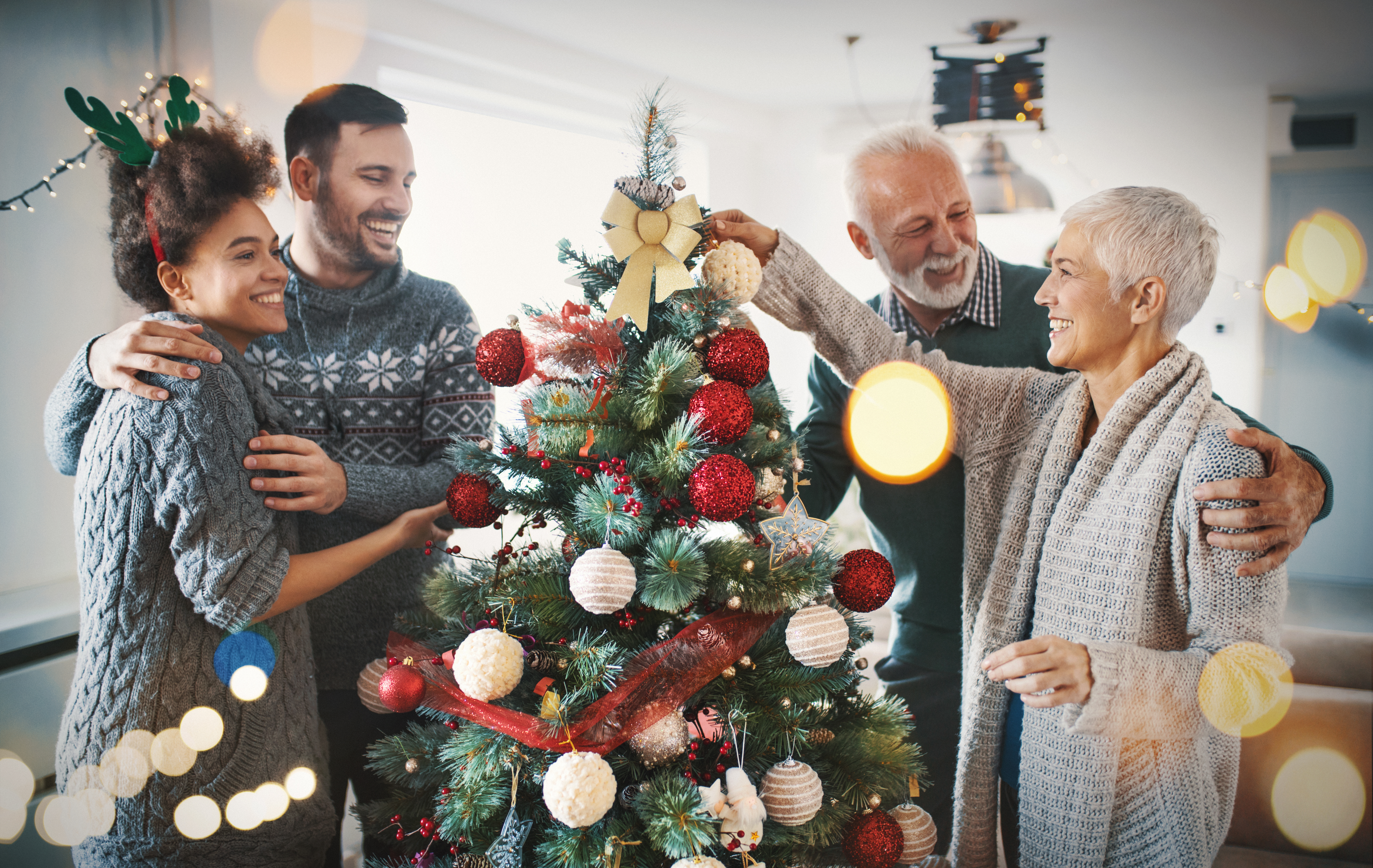 Familia en Navidad | Foto: Getty Images