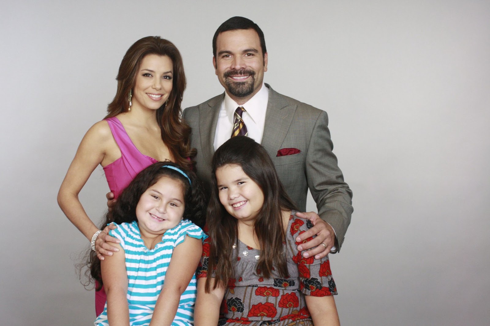 La estrella infantil y su familia en pantalla de "Desperate Housewives" fotografiados en 2009 | Fuente: Getty Images