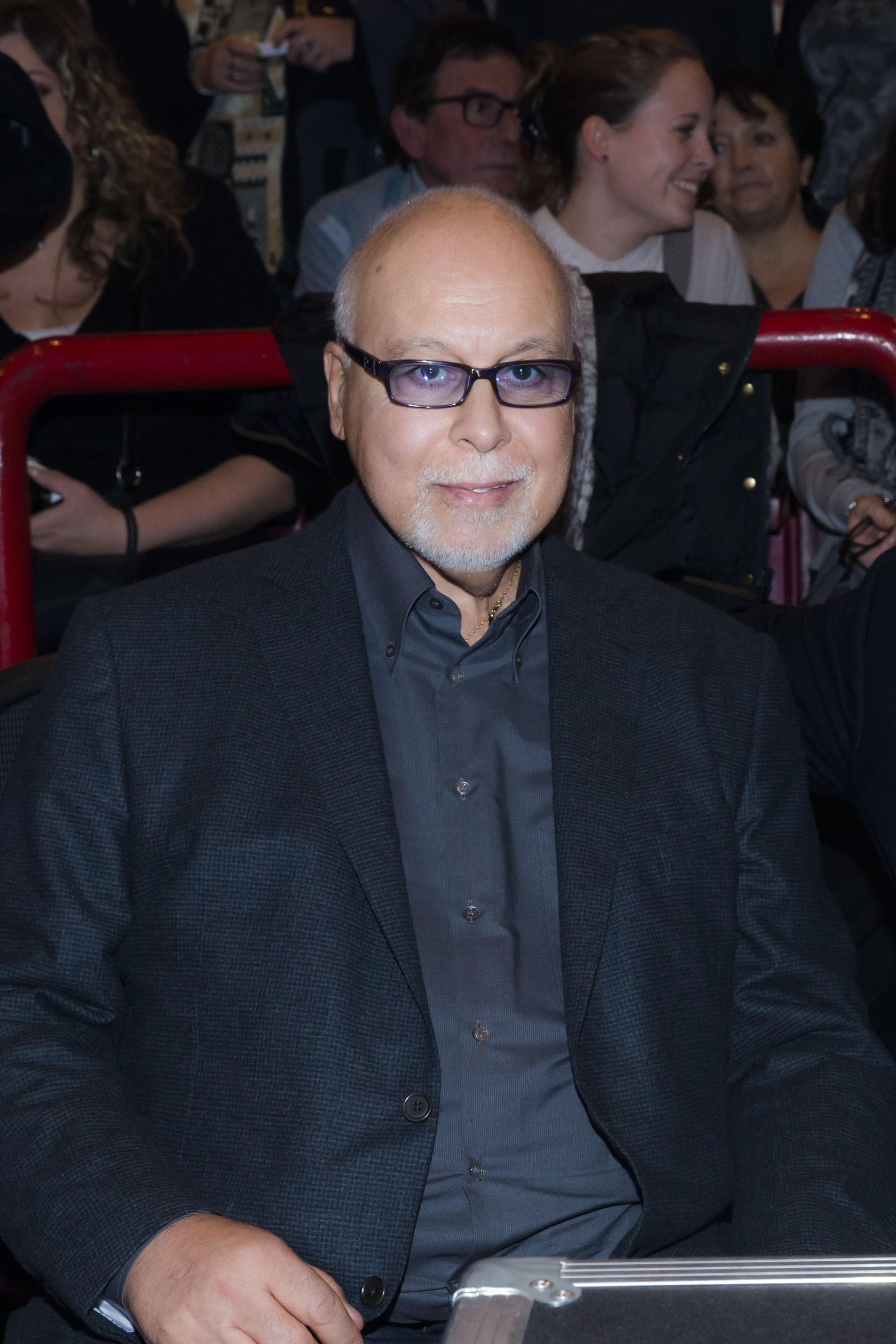 René Angélil en el concierto de Céline Dion en el Palais Omnisports de Bercy el 5 de diciembre de 2013, en París, Francia | Getty Images