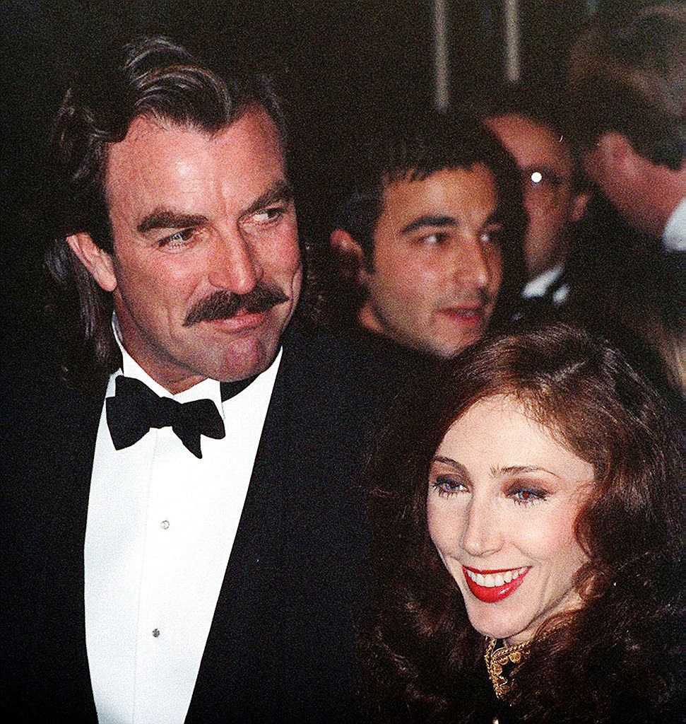 Tom Selleck y su esposa, Jillie Mack, en un evento de alfombra roja alrededor de 1990. | Foto: Getty Images