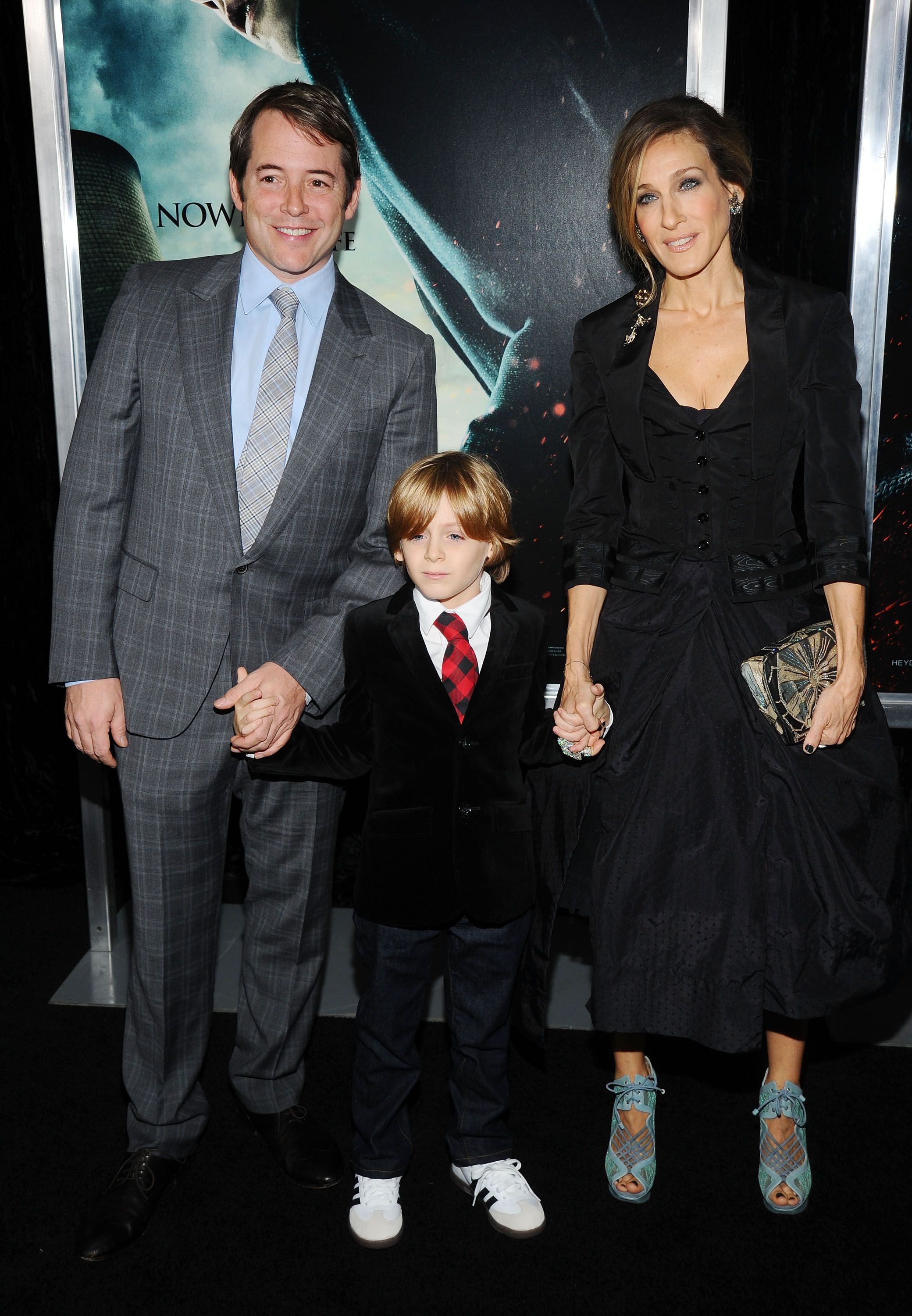 James acompañó a sus padres al estreno en Nueva York de Harry Potter and the Deathly Hallows: Part 1 en noviembre de 2010. | Fuente: Getty Images.