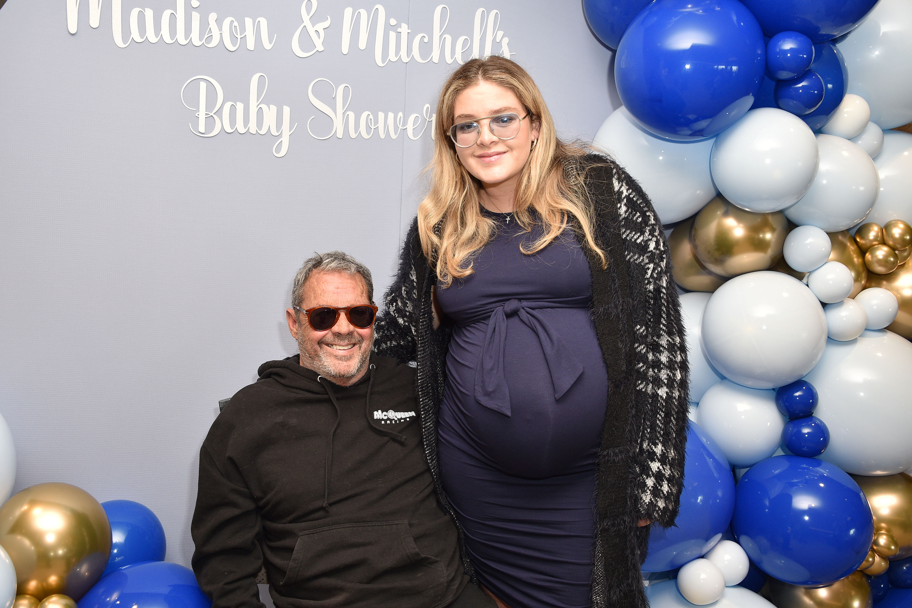 Chad y Madison McQueen asisten al Baby Shower de Madison McQueen en el Bighorn Golf Club de Palm Desert, California, el 8 de marzo de 2023 | Fuente: Getty Images