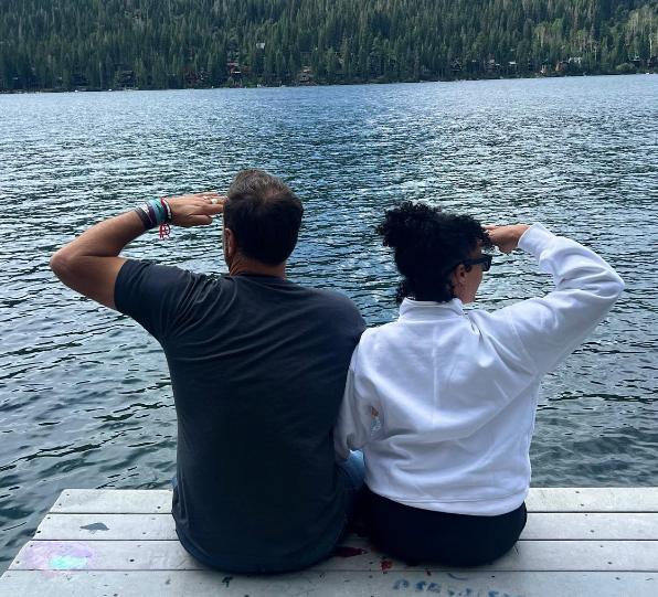 La pareja de la historia | Fuente: Instagram.com/Tameramowry