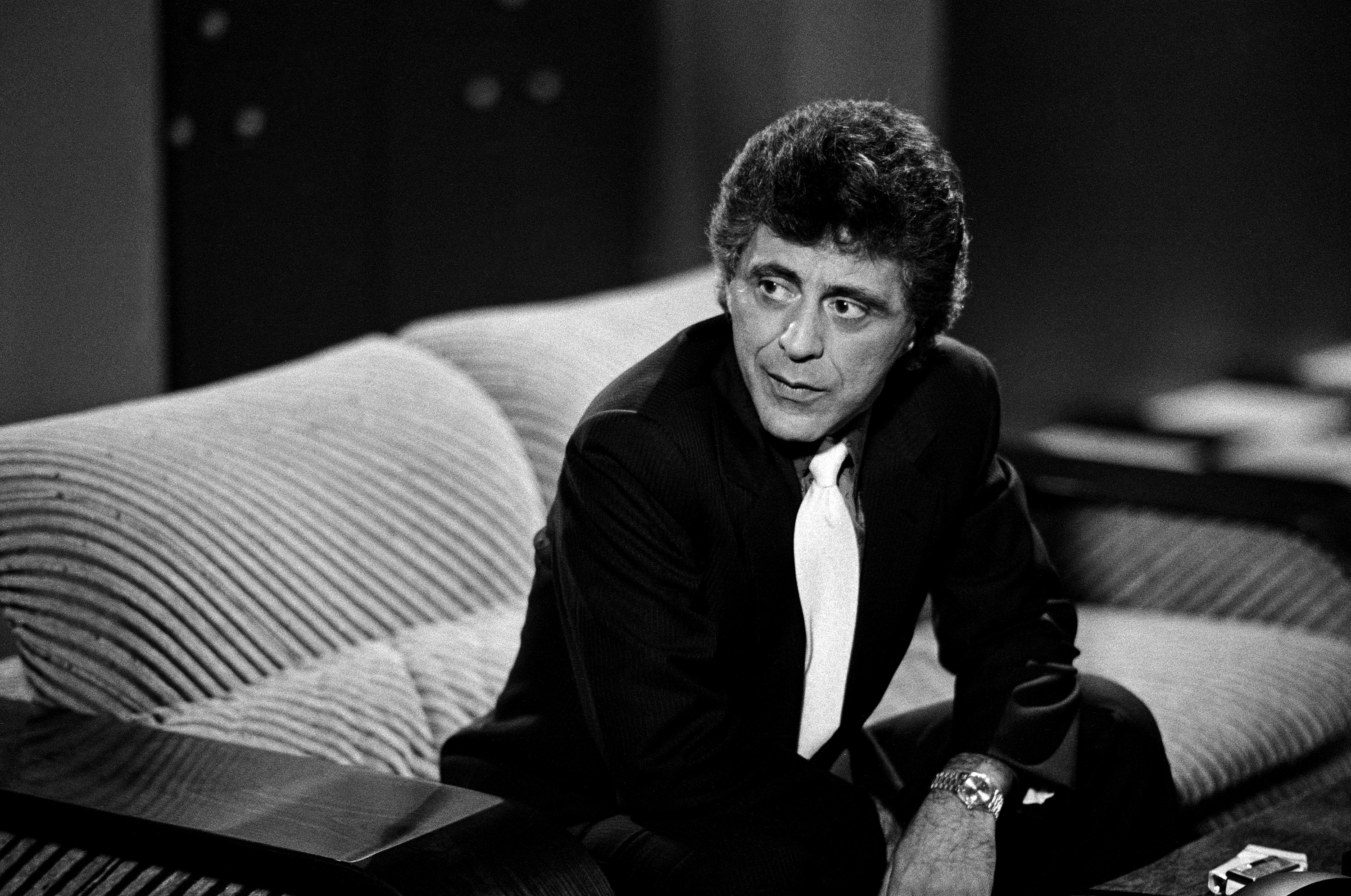 La estrella de Hollywood en el set de "Miami Vice" en 1985. | Fuente: Getty Images