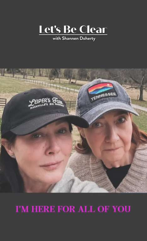 Rosa Doherty habla en el podcast de su difunta hija "Let's Be Clear with Shannen Doherty", publicado en agosto de 2024 | Fuente: Instagram/letsbeclearpod