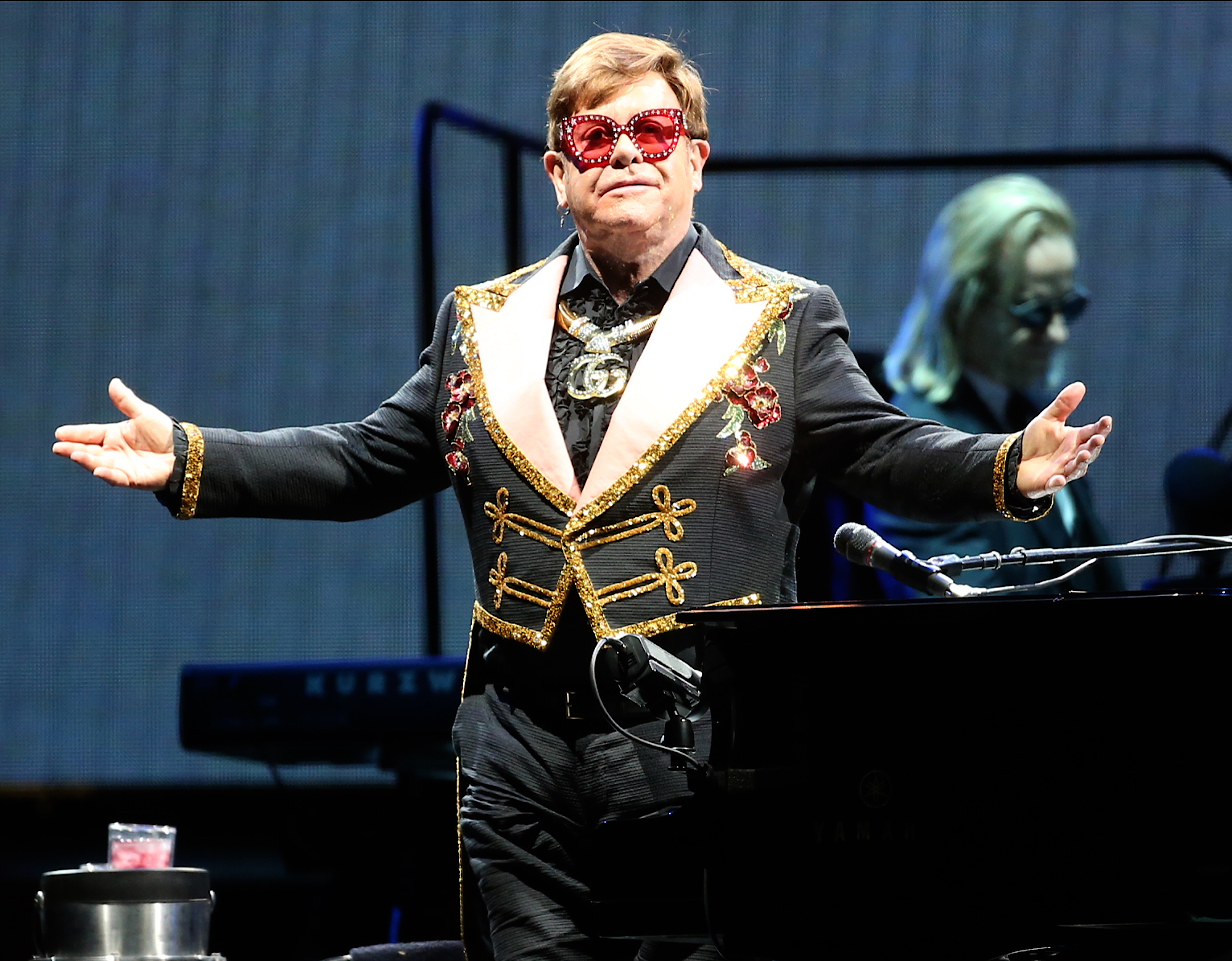 Elton John actúa el 30 de noviembre de 2019 | Foto: Getty Images