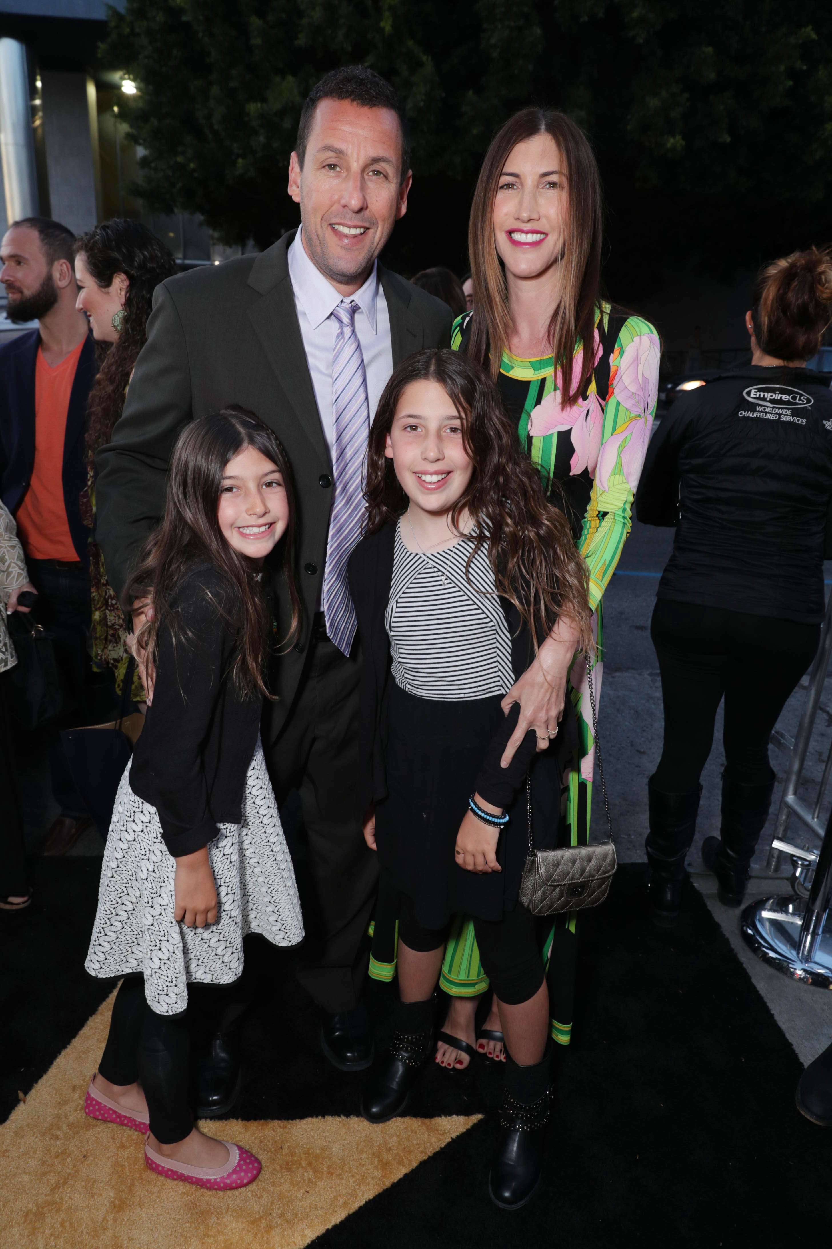 Sunny, Adam, Sadie y Jackie Sandler en el estreno de "Sandy Wexler" en Los Ángeles el 6 de abril de 2017 | Fuente: Getty Images