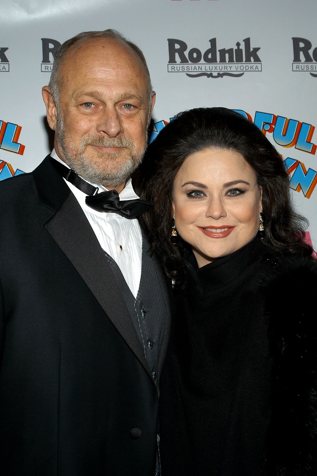 Gerald McRaney y Delta Burke en la fiesta posterior al estreno del musical de Broadway "Wonderful Town" el 23 de noviembre de 2003, en Nueva York. | Fuente: Getty Images