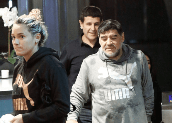 Diego Armando Maradona y Rocío Oliva son vistos el 13 de febrero de 2017 en Madrid, España. | Foto: Getty Images