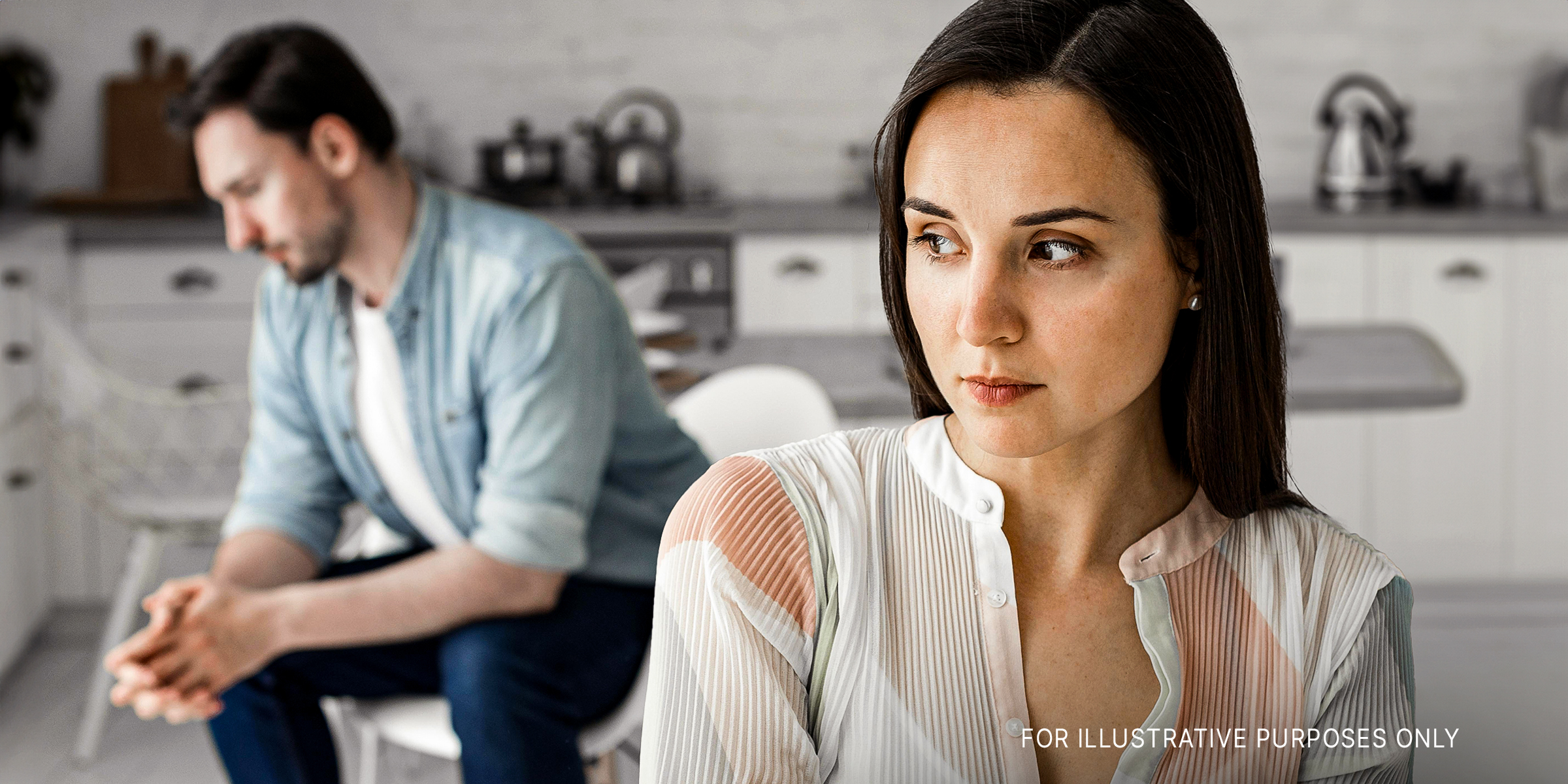 Una pareja en la cocina | Fuente: Freepik