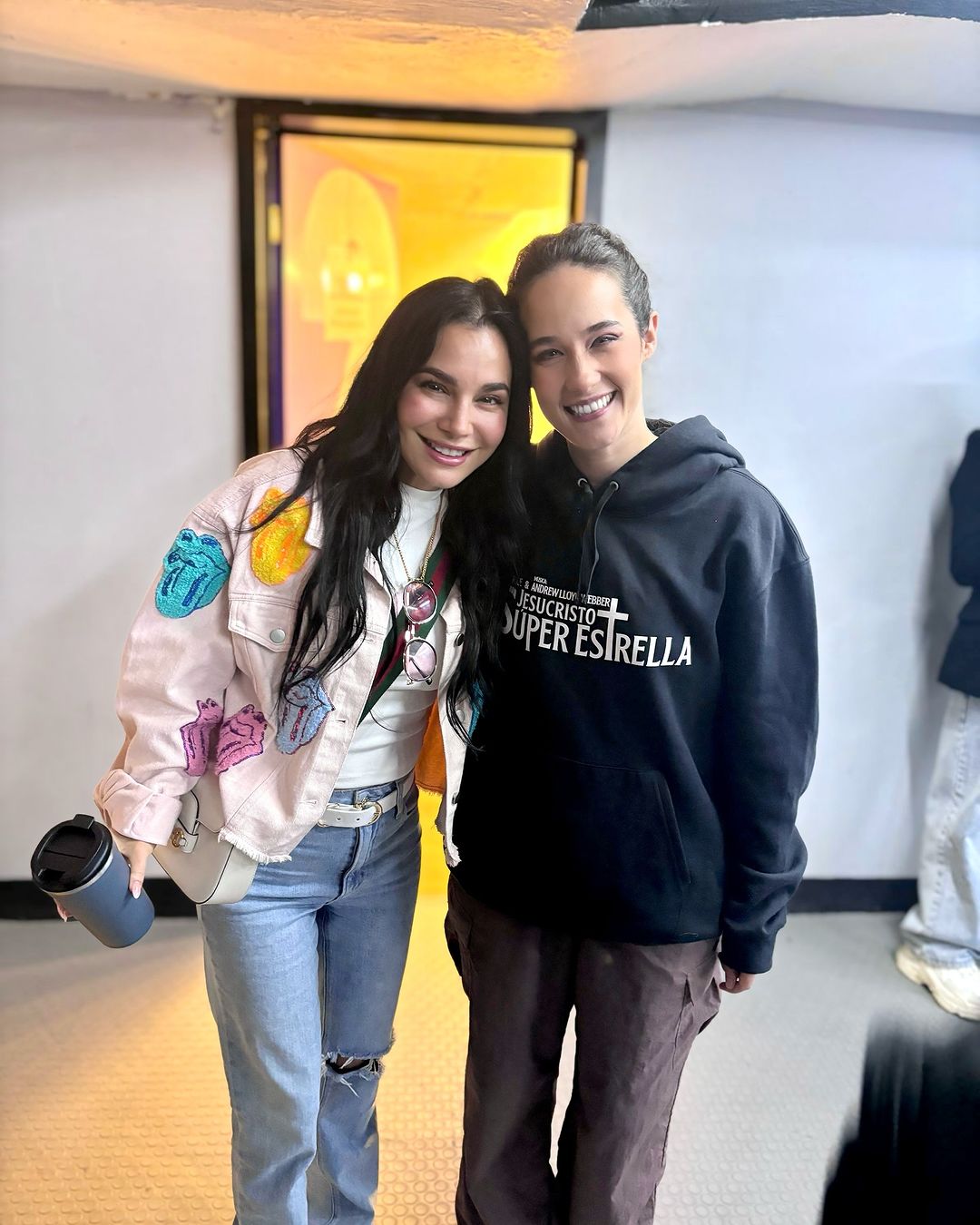 Martha Higareda y Ximena Sariñana en su reencuentro. | Foto: Instagram/marthahigareda