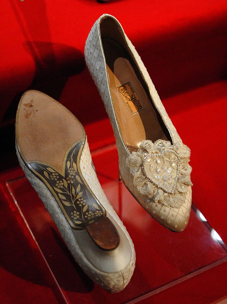 Zapatos de boda de Lady Di. | Foto: Getty Images