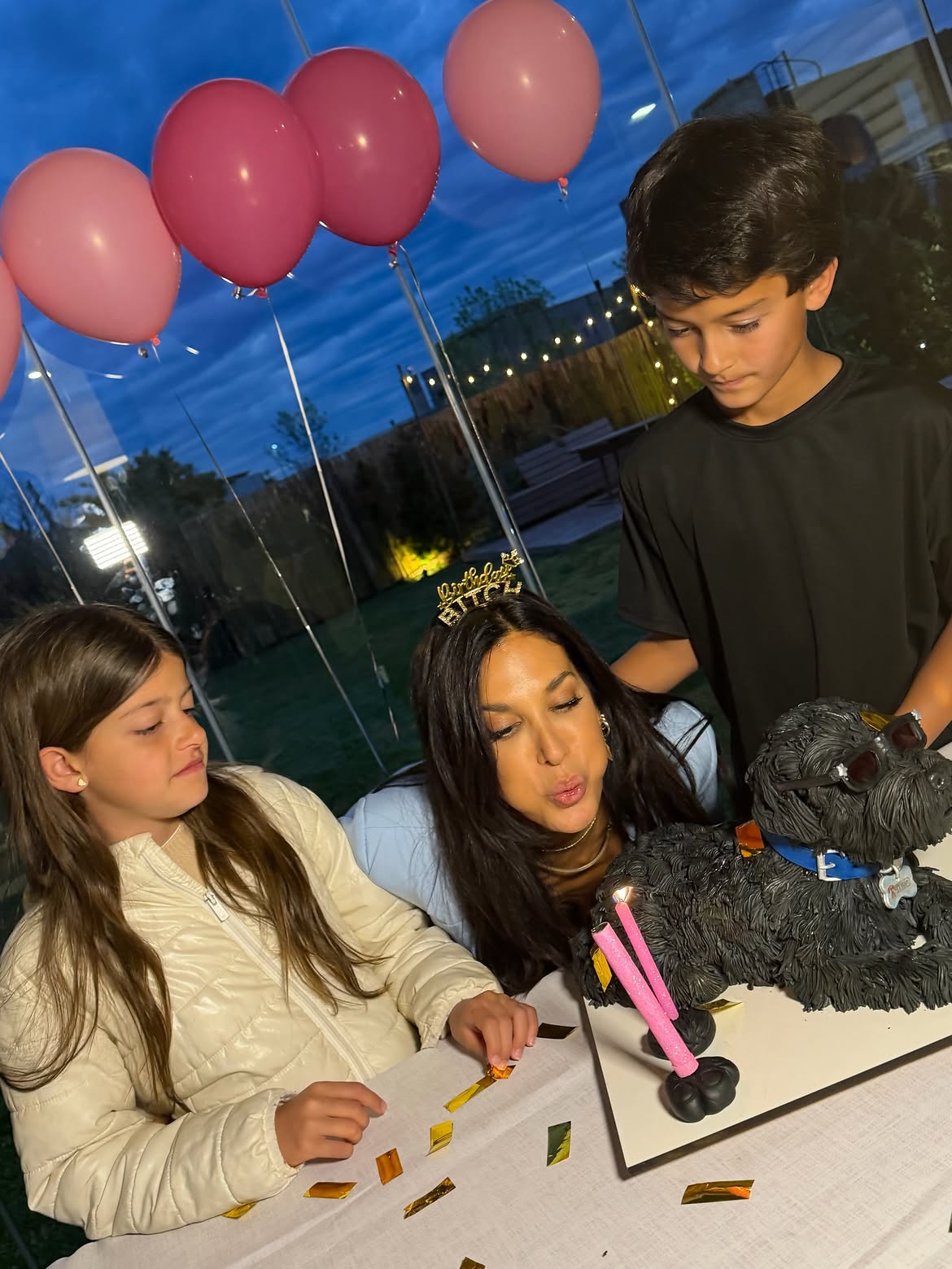 Silvina Escudero celebrando su cumpleaños número 43 en una reunión íntima | Fuente: Instagram/escuderosilvina