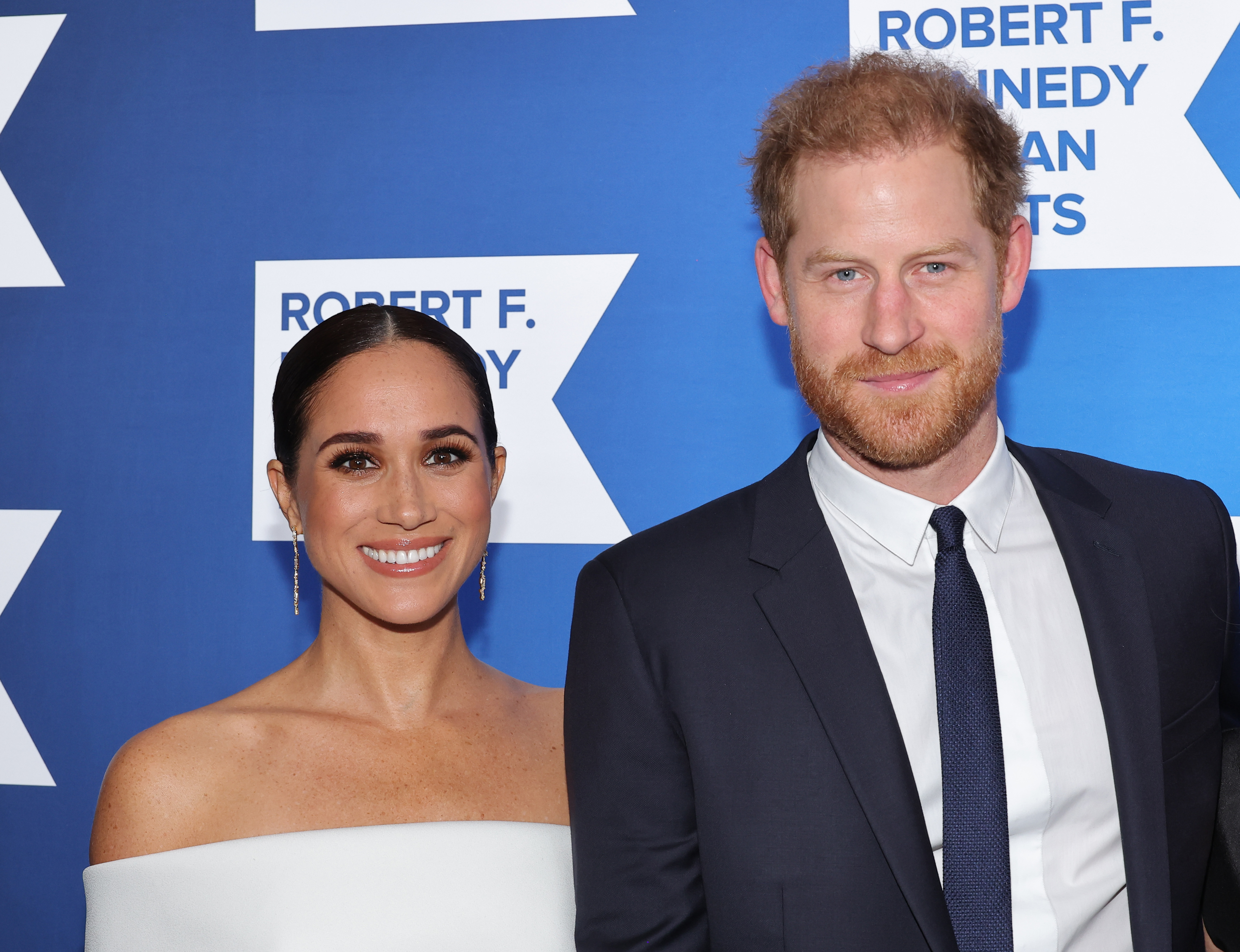 Meghan Markle y el Príncipe Harry asisten a la 2022 Robert F. Kennedy Human Rights Ripple of Hope Gala el 6 de diciembre de 2022, en Nueva York. | Fuente: Getty Images