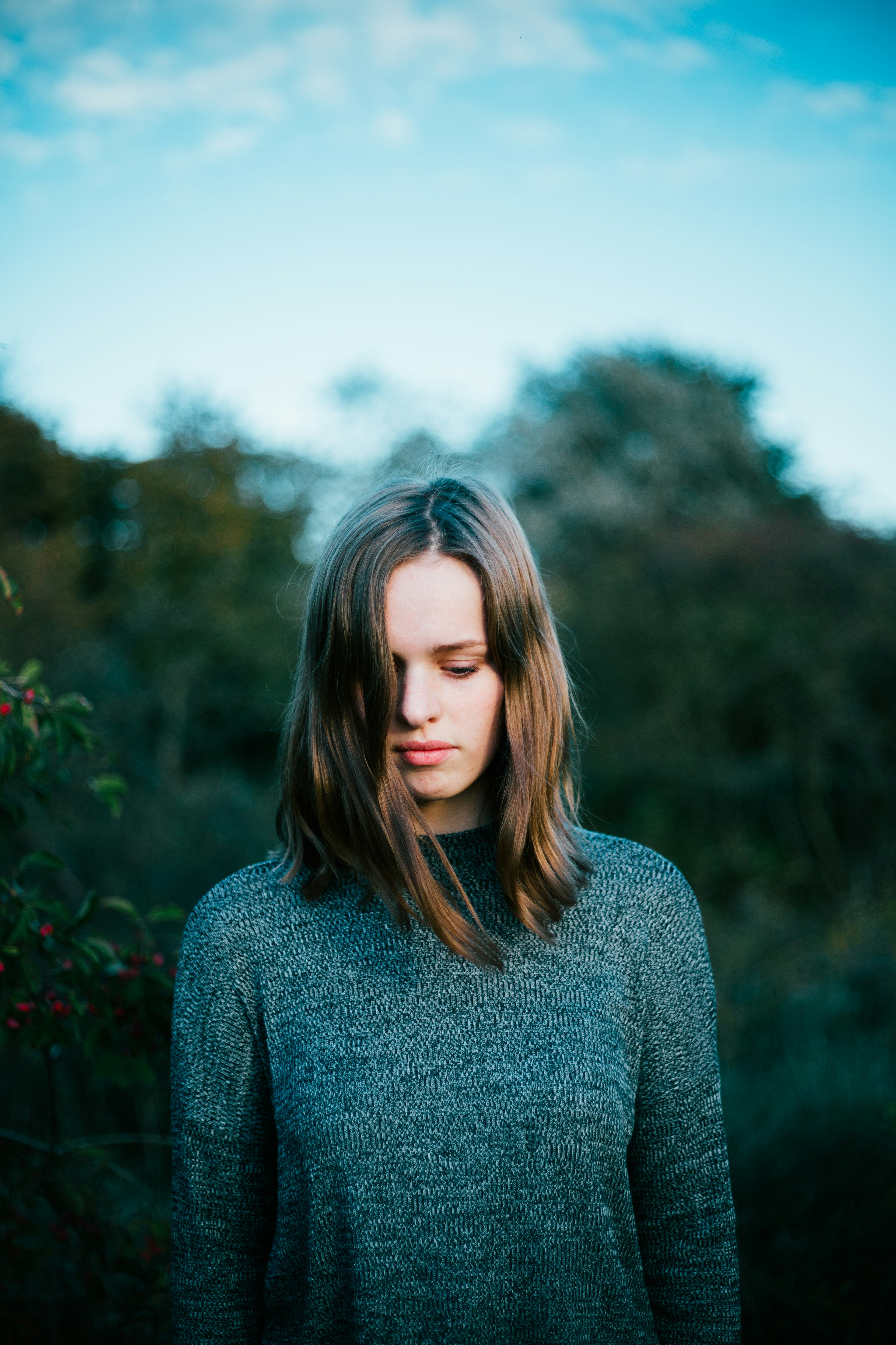 Una mujer con mirada triste | Fuente: Unsplash