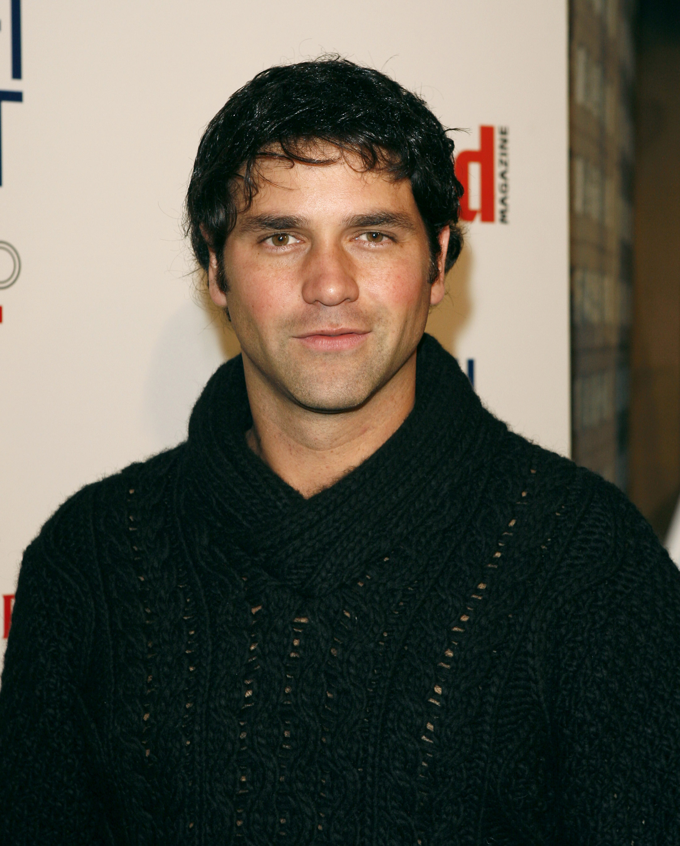 Valentino Lanús llega a la gala de clausura del AFI FEST 2007 presentado por Audi con la película "Love In The Time Of Cholera" en el Cinerama Dome el 11 de noviembre de 2007 en Hollywood, California. | Fuente: Getty Images