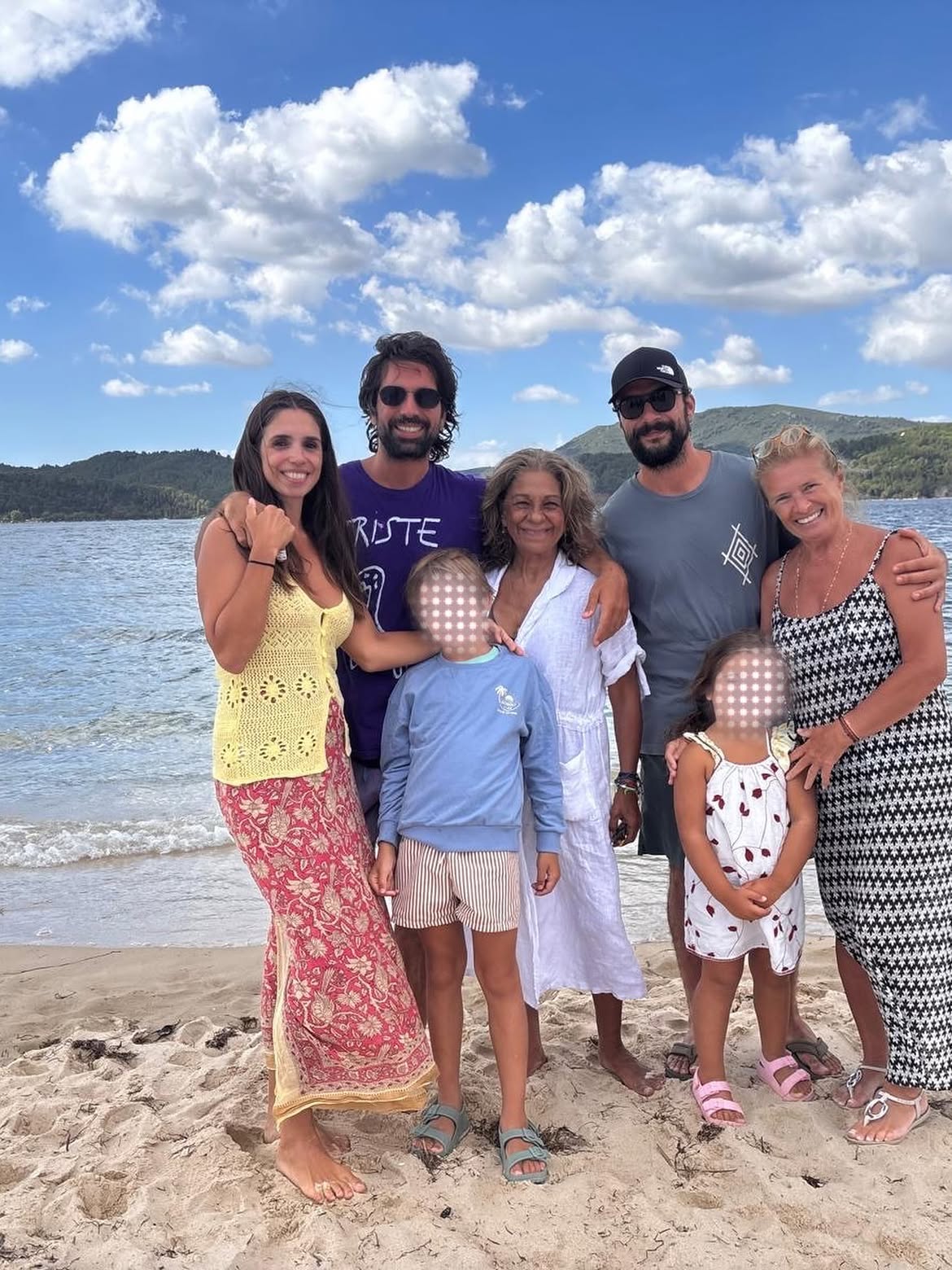Lolita Flores disfruta de sus vacaciones con su familia y amigos | Fuente: Instagram/lolitafoficial