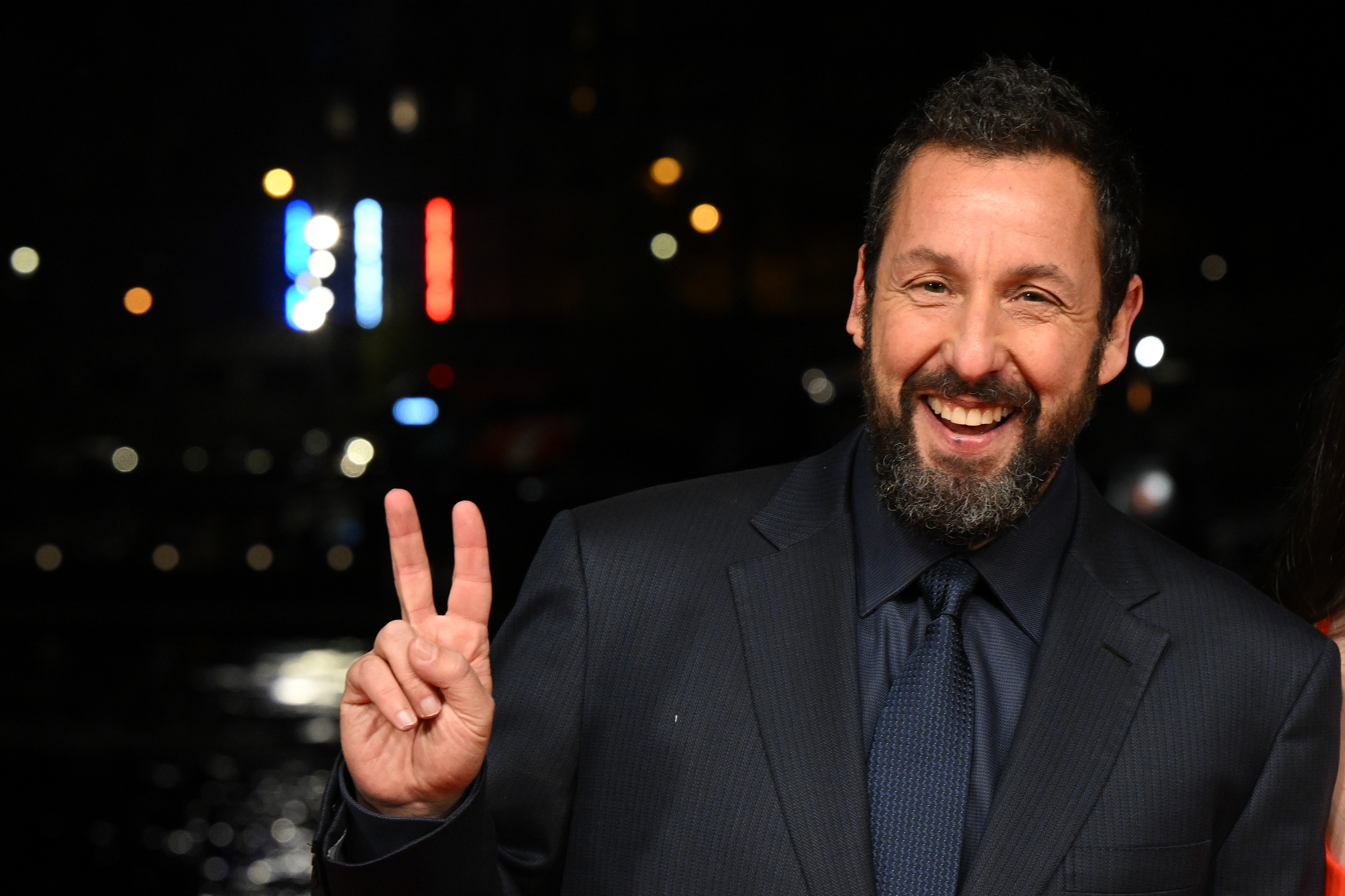 Adam Sandler en París, Francia, el 16 de marzo de 2023. | Foto: Getty Images