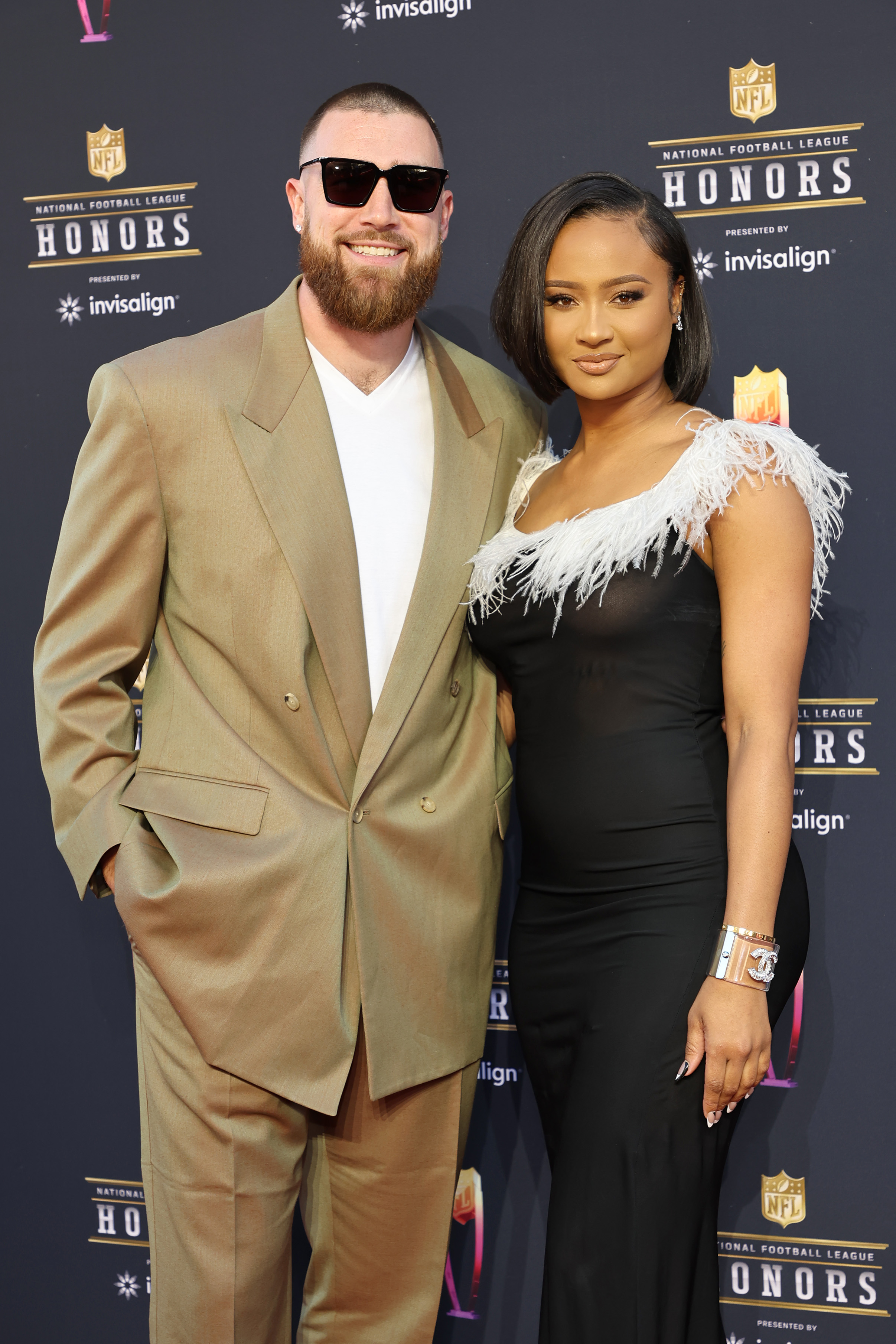 Travis Kelce y Kayla Nicole asisten al 11º Annual NFL Honors el 10 de febrero de 2022, en Inglewood, California. | Fuente: Getty Images