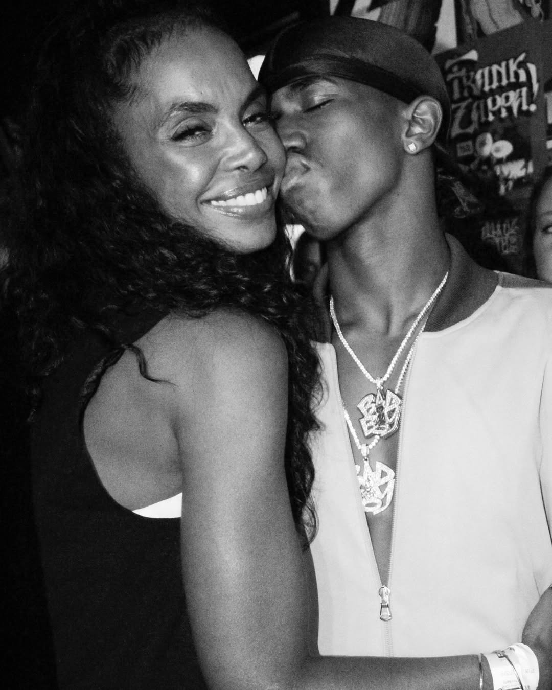 Christian Combs y Kim Porter posando para una foto, fechada en noviembre de 2022 | Fuente: Instagram/kingcombs