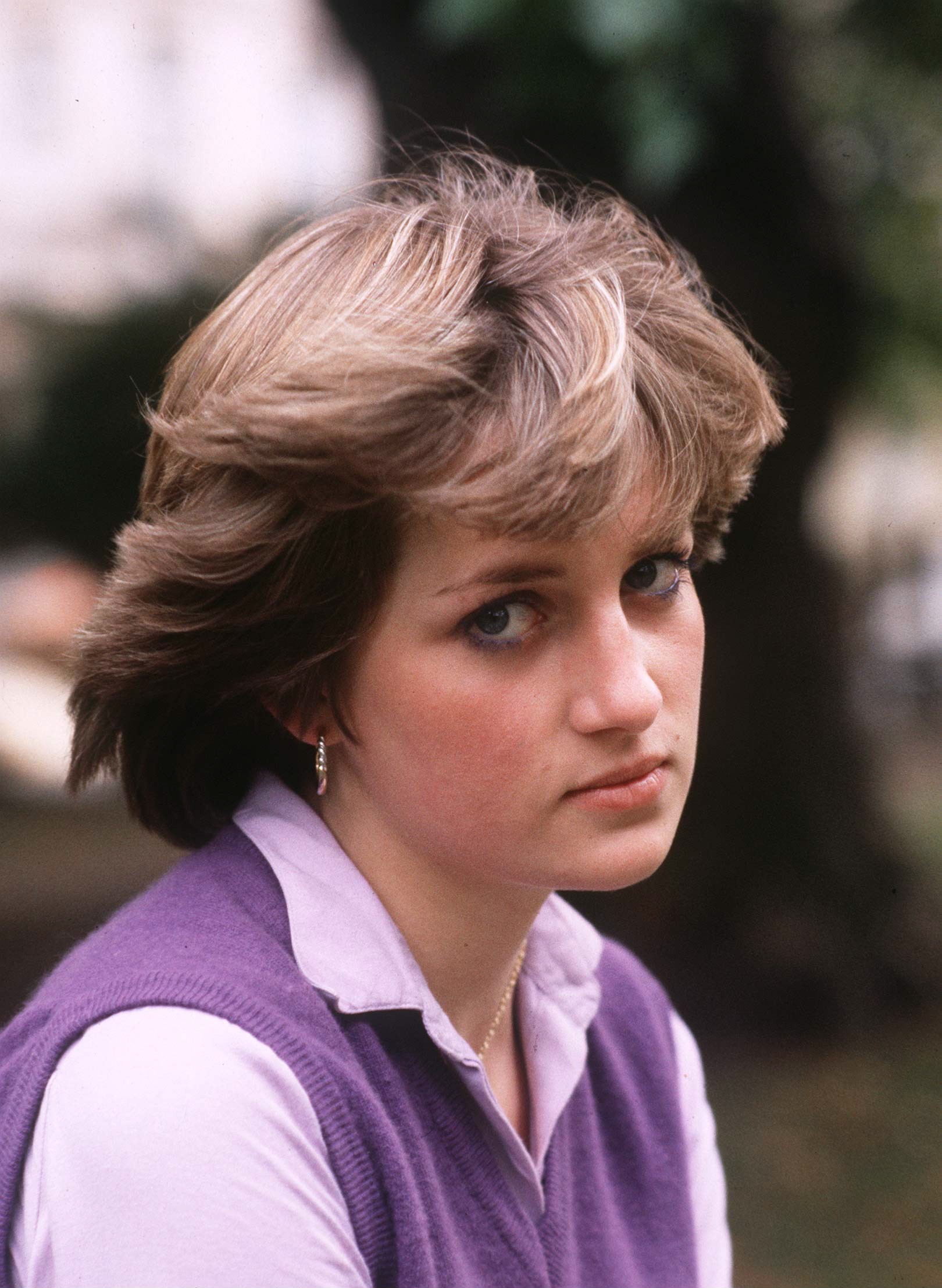 Lady Diana Spencer fotografiada en The Young England Kindergarten el 17 de septiembre de 1980 en Pimlico, Londres | Foto: Getty Images