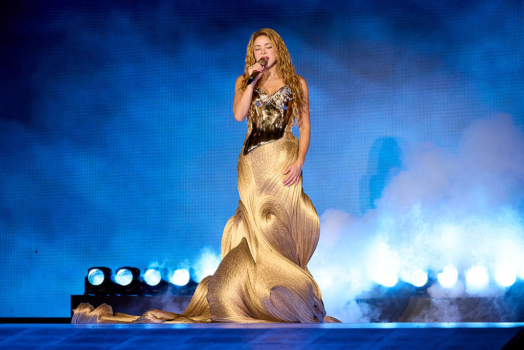 Shakira actúa en el escenario durante la octava noche de su residencia europea de la gira mundial "Las mujeres ya no lloran" en el Estadio Shakira, el 3 de octubre de 2026 en Madrid, España. | Fuente: Getty Images