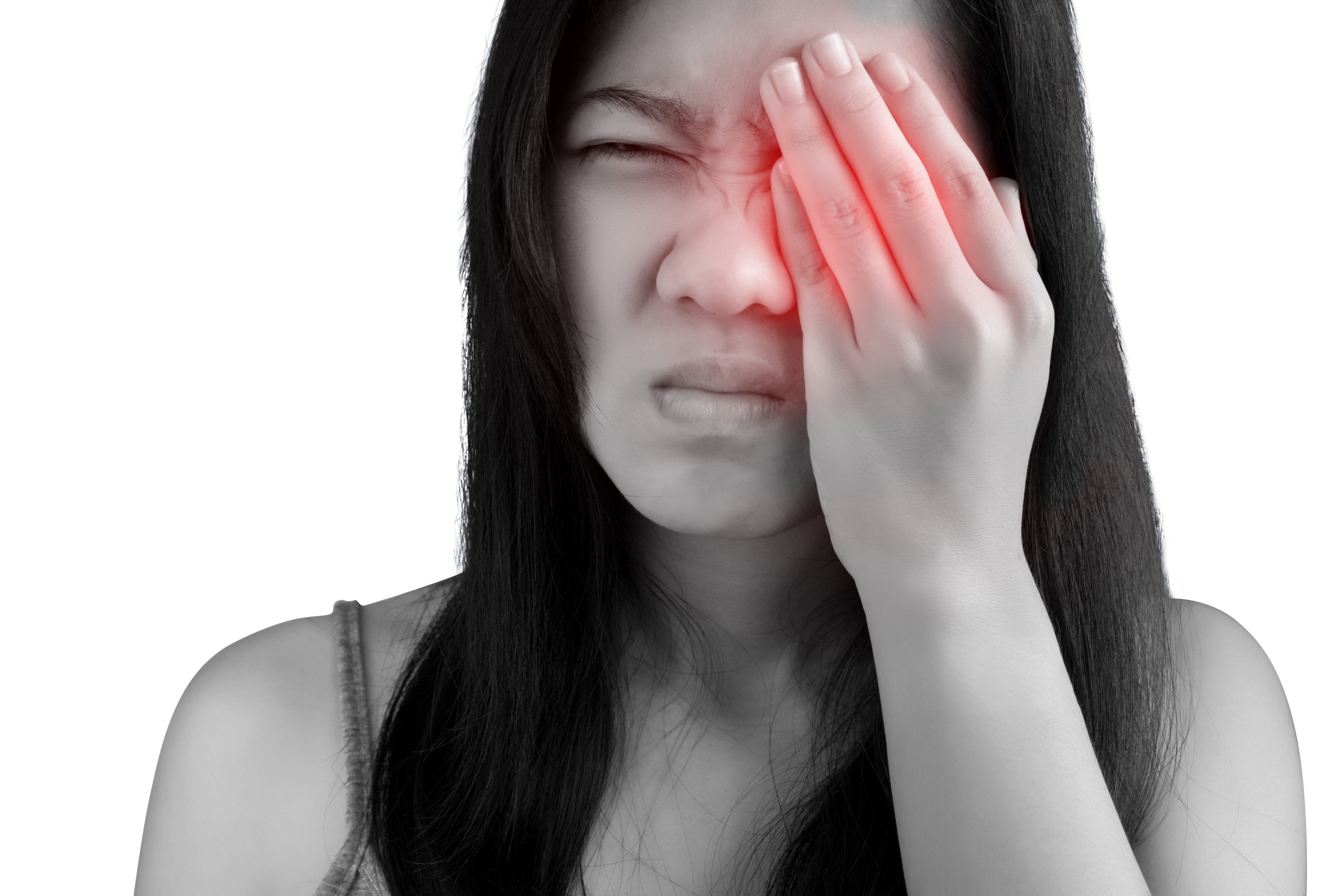 Mujer con dolor en el ojo. | Foto: Shutterstock