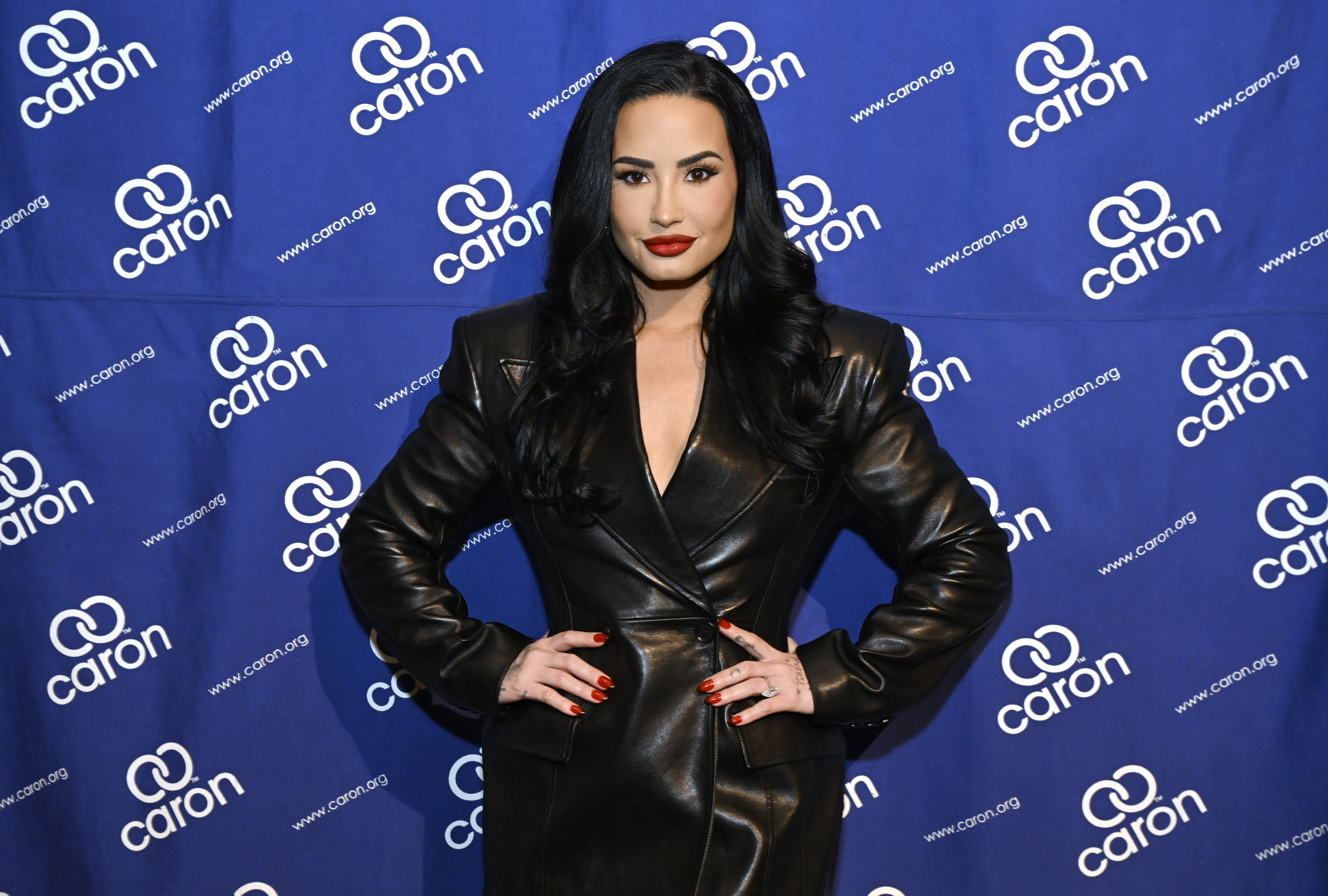 Demi Lovato en la Gala de Nueva York de los Centros de Tratamiento Caron en Cipriani 42nd Street el 21 de abril de 2025. | Fuente: Getty Images