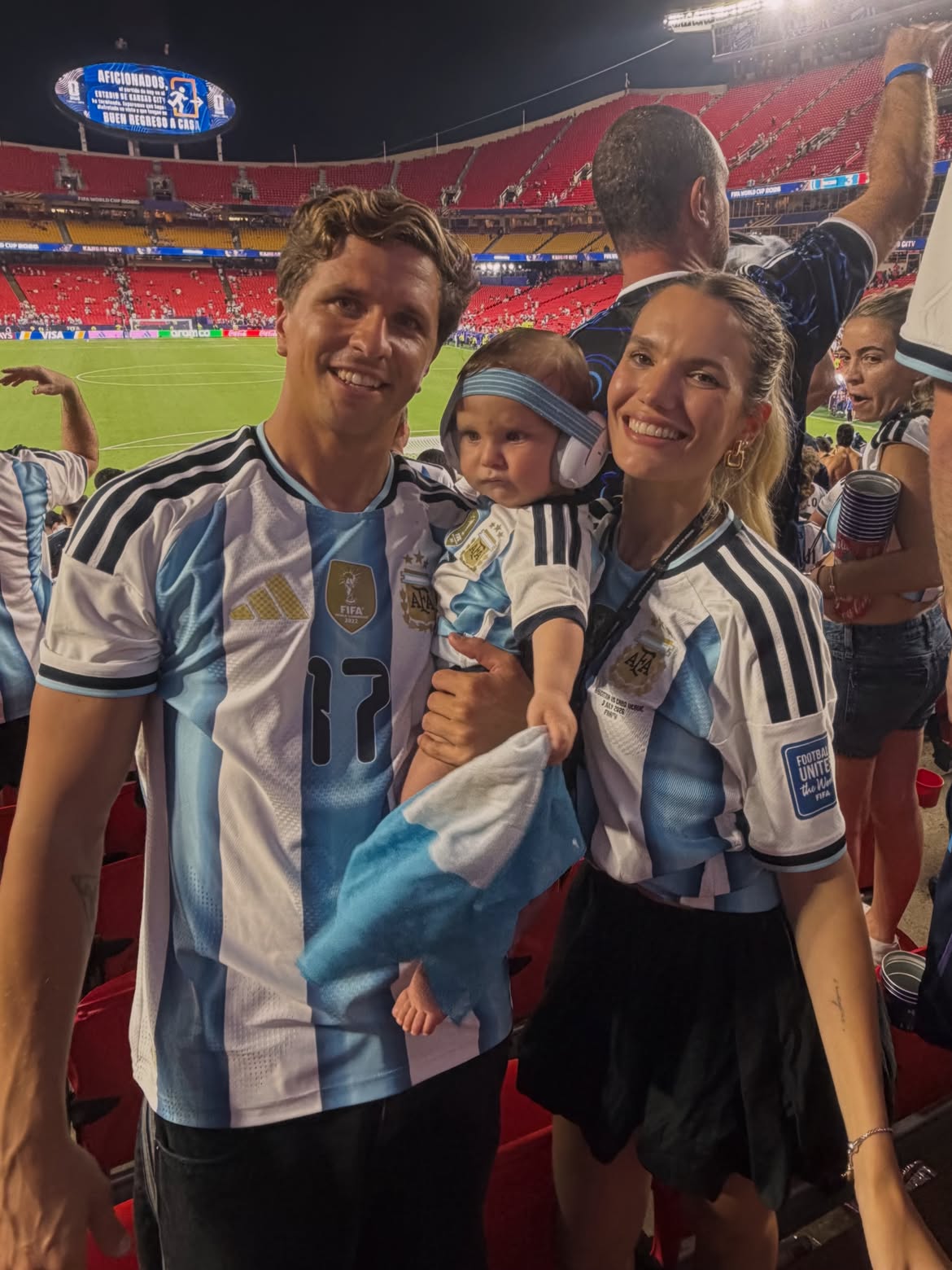 Gianluca Simeone, Eva Bargiola y su hijo, Faustino | Fuente: Instagram/evabargiela