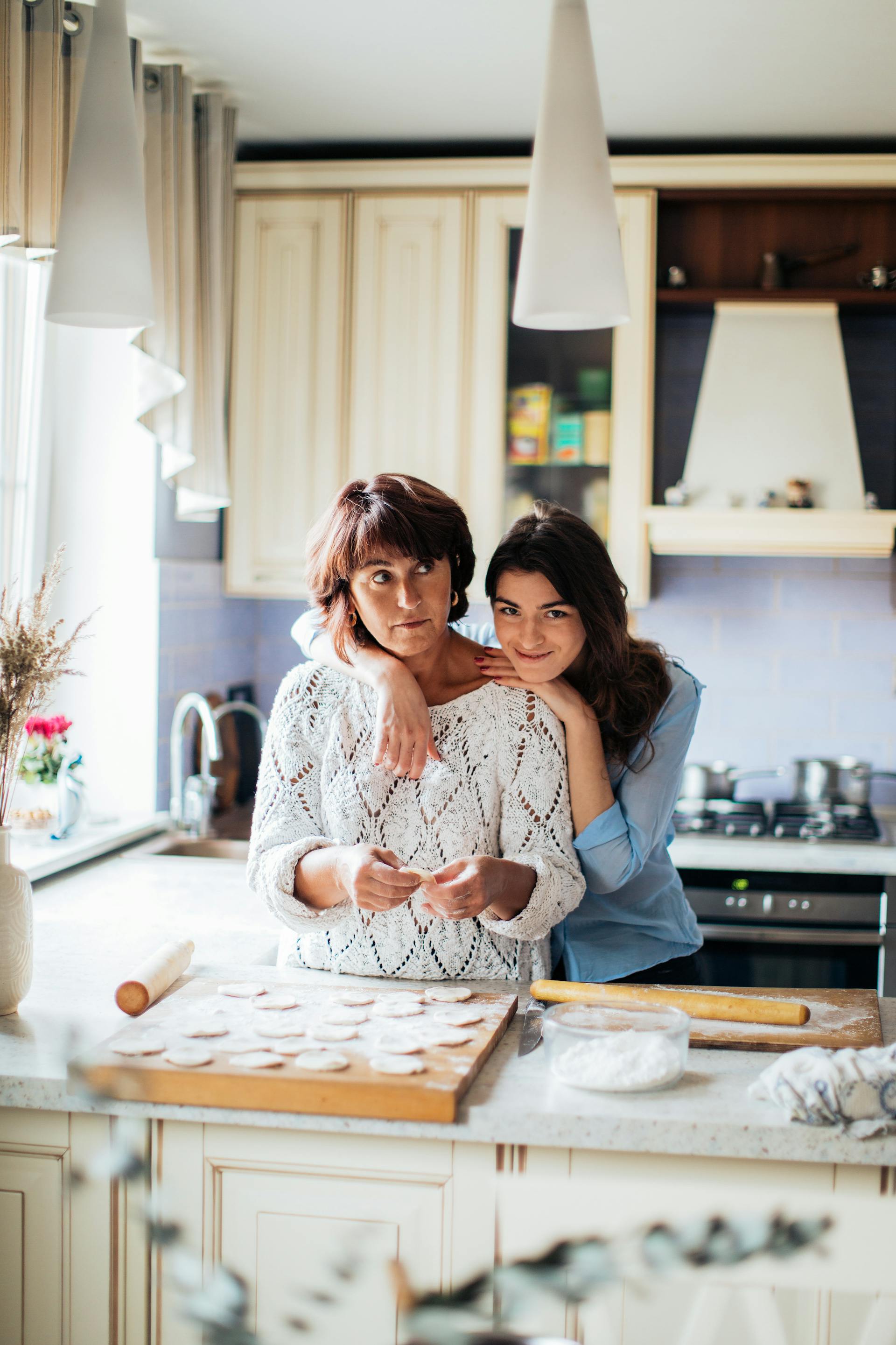 Dos mujeres en la cocina | Fuente: Pexels