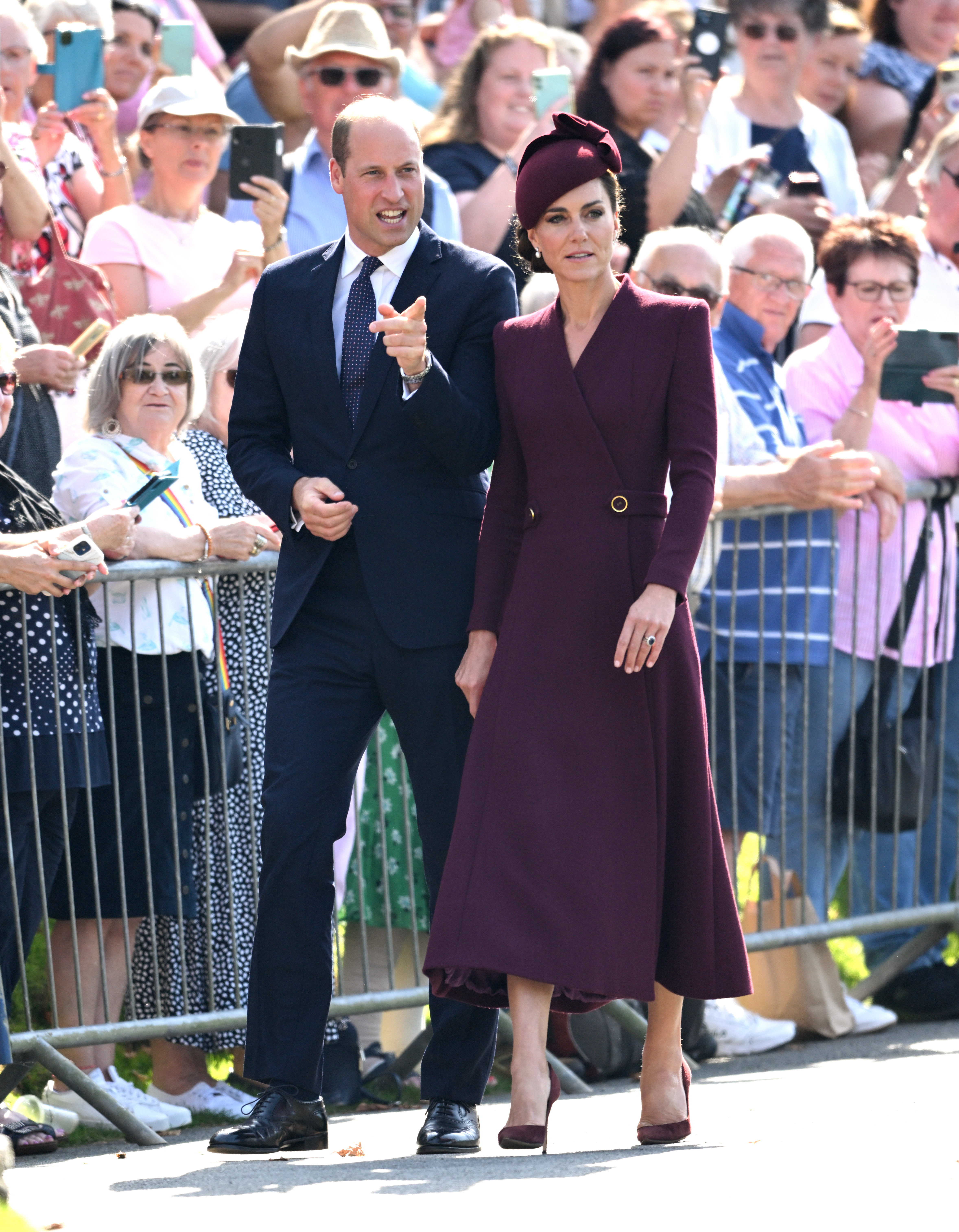 La Princesa Catherine y el Príncipe William en un servicio para conmemorar la vida de Su Majestad la Reina Isabel II en la Catedral de St Davids el 8 de septiembre de 2023 en St Davids, Gales | Foto: Getty Images