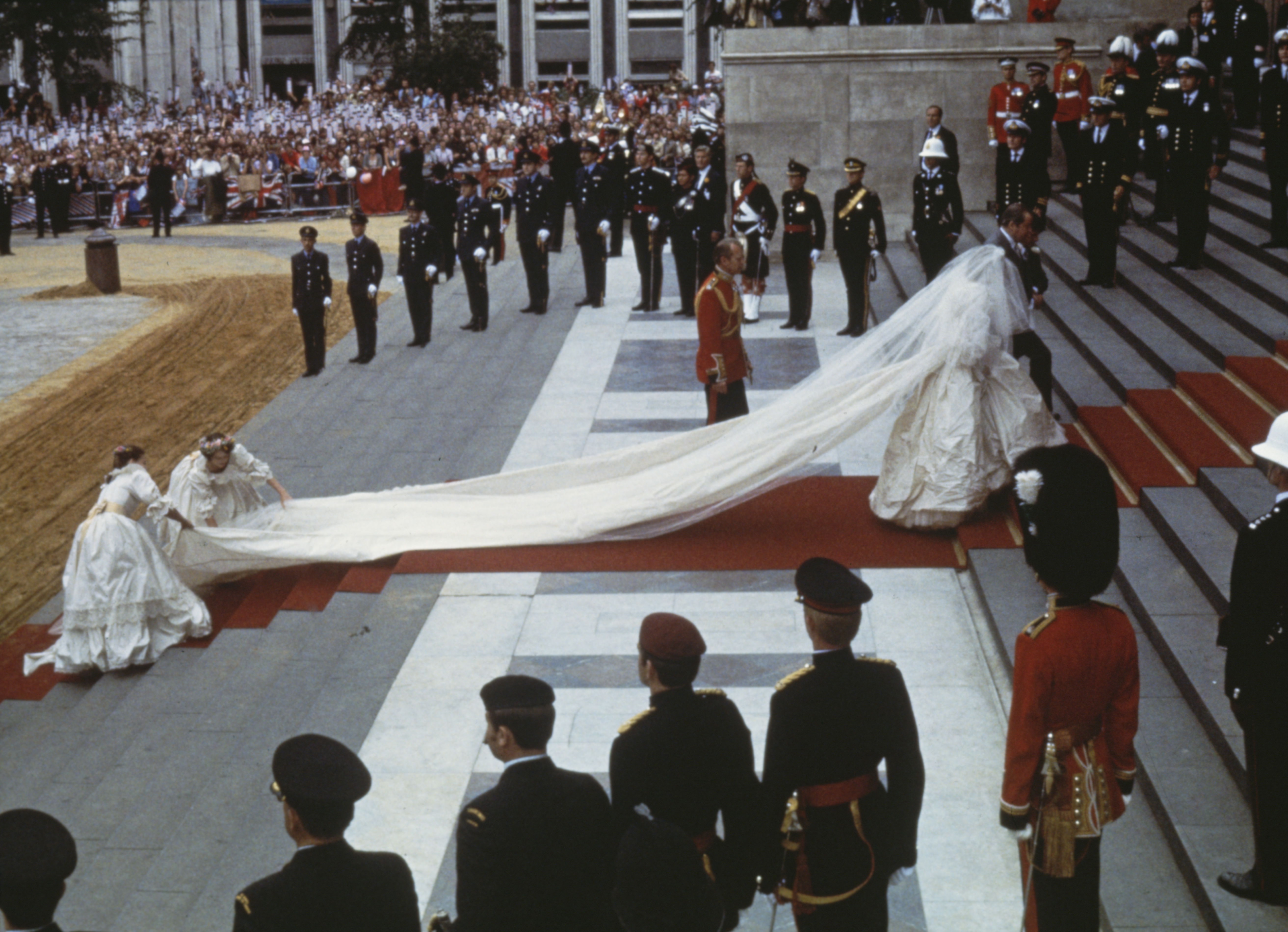 La boda del príncipe Charles y lady Diana Spencer en la Catedral de San Pablo el 29 de julio de 1981, en Londres, Inglaterra. | Fuente: Getty Images